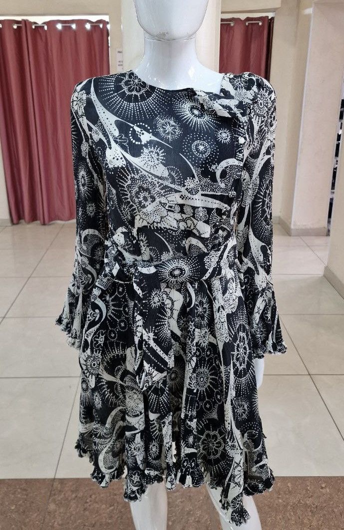 Chloe CHLOE MINI FLORAL 2018 Dress in Cotton & Silk, black & white Size S / US 4 / IT 40 - 9 Thumbnail