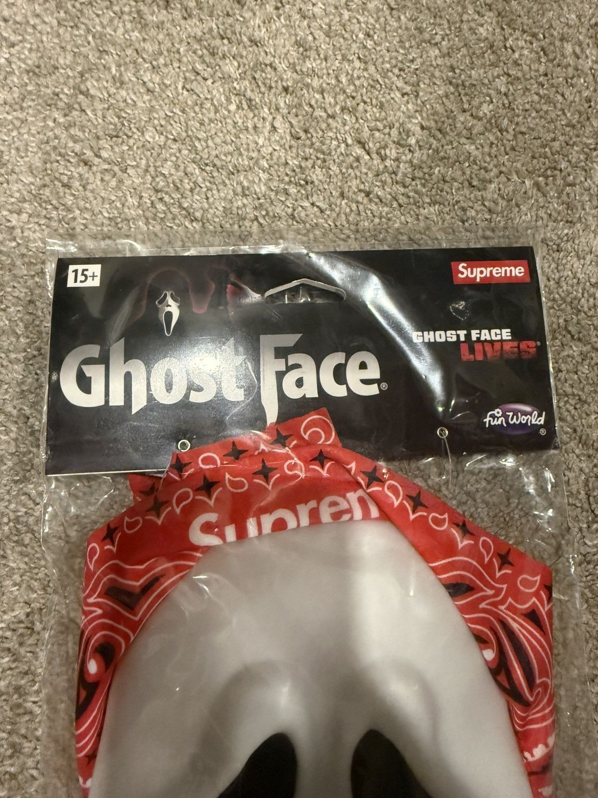 Supreme Supreme X Scream Ghostface Mask Red Size ONE SIZE - 3 Thumbnail