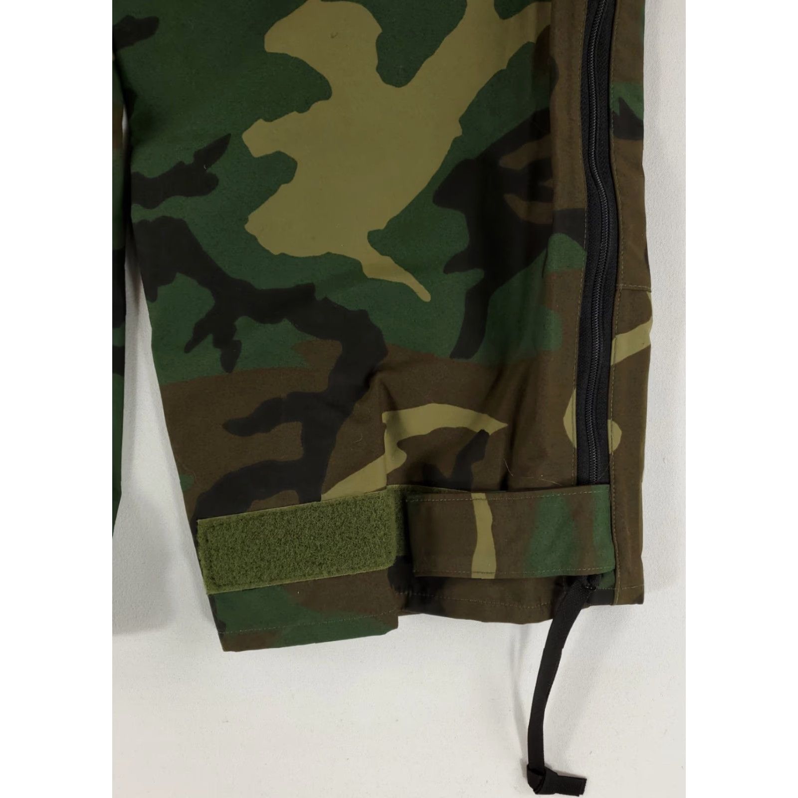 Vintage US Army Pants Cold Weather Woodland Camo GTX Mens S Short (30-32x28 Actual) Size US 29 - 5 Thumbnail