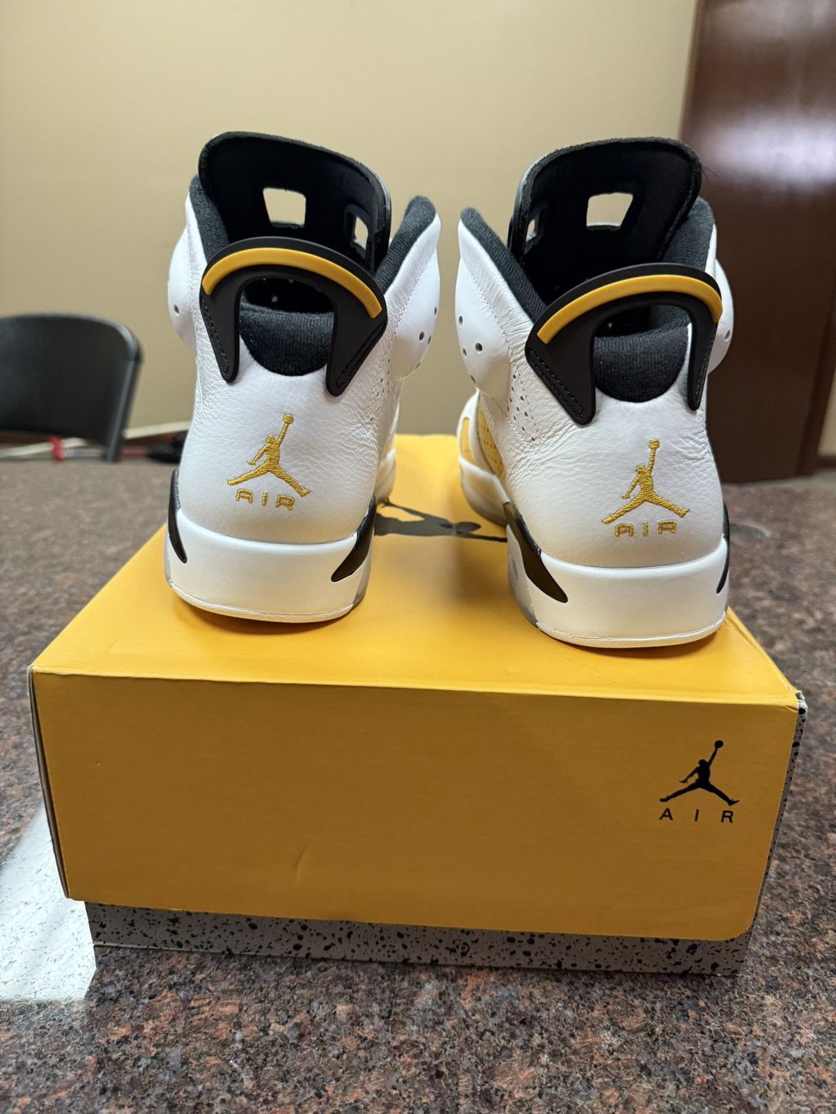 Jordan Brand Jordan 6 Yellow Ochre Size US 11 / EU 44 - 4 Thumbnail