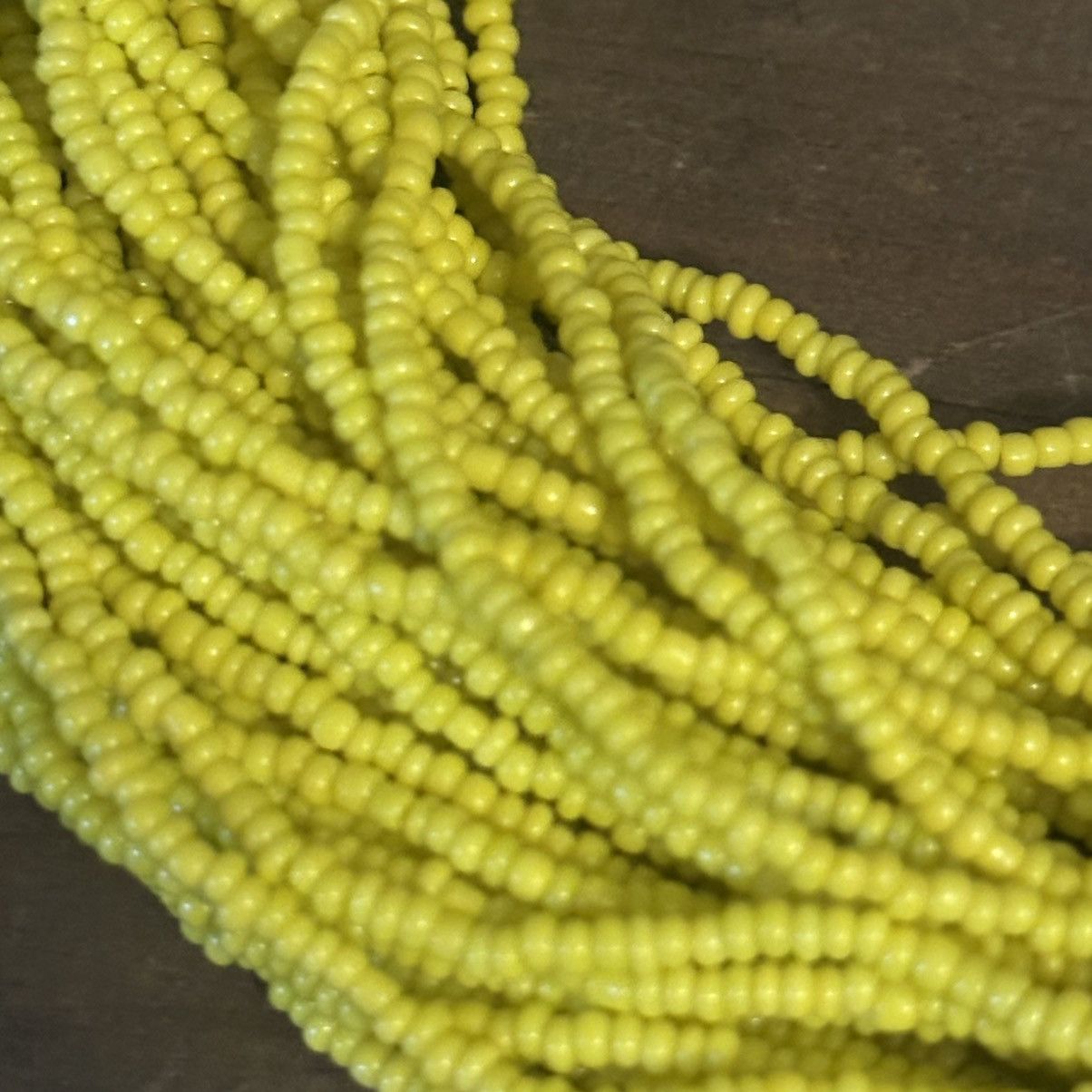 Other Chunky multi strand yellow seed bead collar necklace Size ONE SIZE - 4 Thumbnail