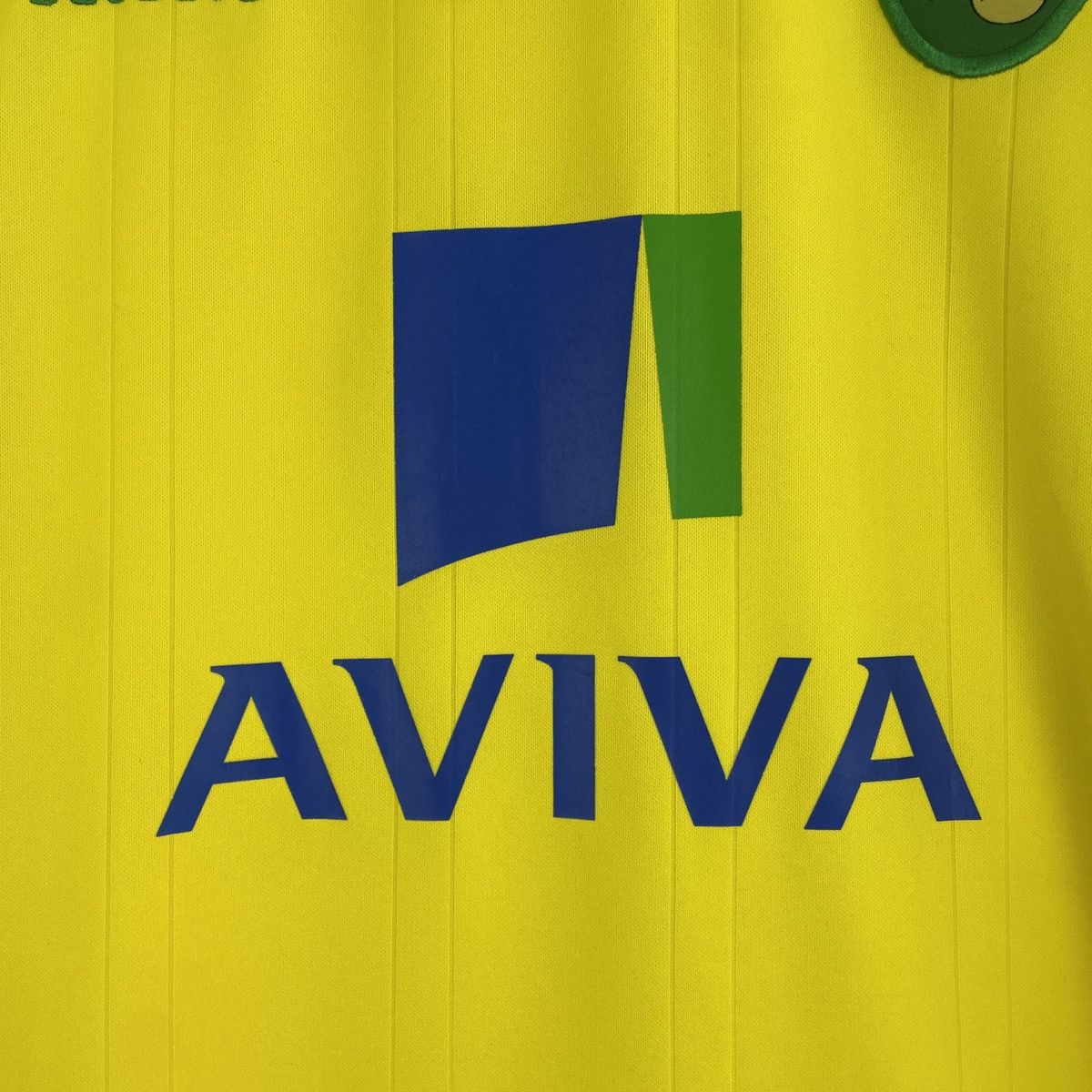 Other Norwich City Home Long Sleeve Jersey Men’s Shirt 2010/2011 Size US L / EU 52-54 / 3 - 6 Thumbnail