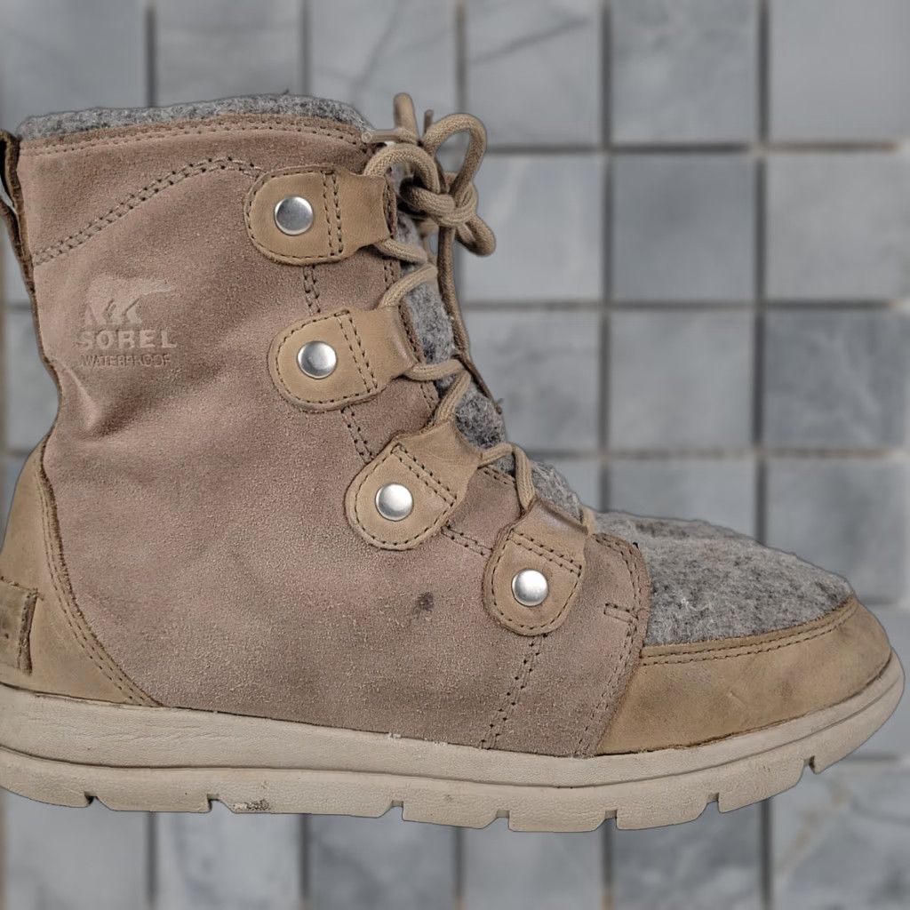SOREL Sorel Explorer Joan Felt WP Winter Boots Women Size 7.5 EUR 38.5 Khaki Leather Size US 6 / IT 36 - 1 Thumbnail