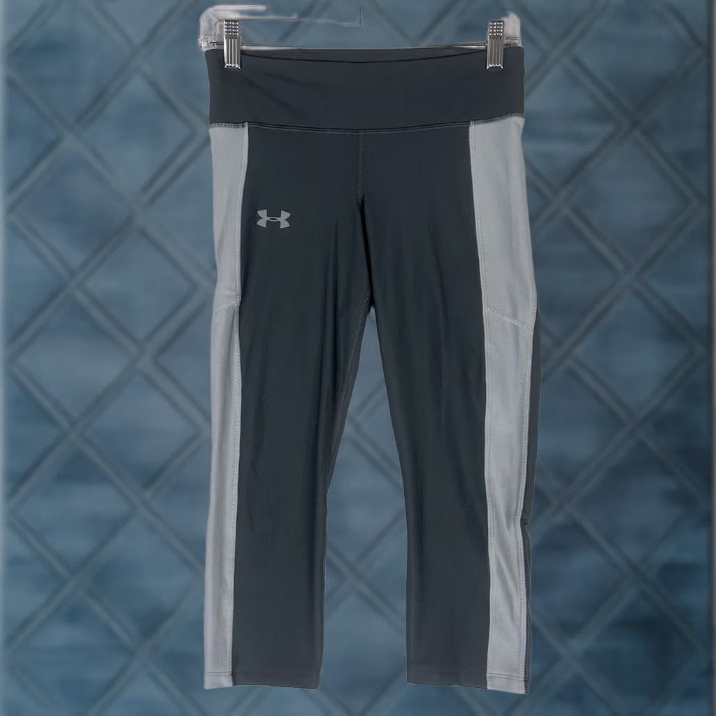 Under Armour Under Armour HeatGear Capri Leggings Womens Medium Green Compression Activewear Size 32" / US 10 / IT 46 - 1 Thumbnail