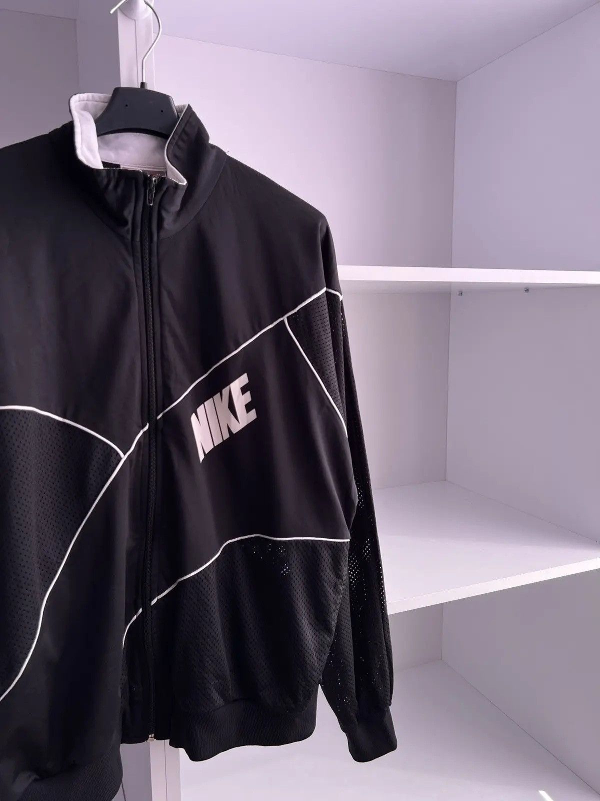Nike × Vintage Vintage Nike 90s Track Zip Sweatshirt Size US L / EU 52-54 / 3 - 3 Thumbnail