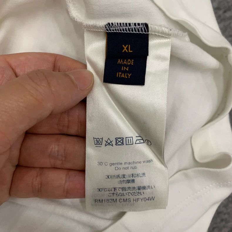 Louis Vuitton Louis Vuitton White inverted logo short sleeve Size US XL / EU 56 / 4 - 6 Thumbnail