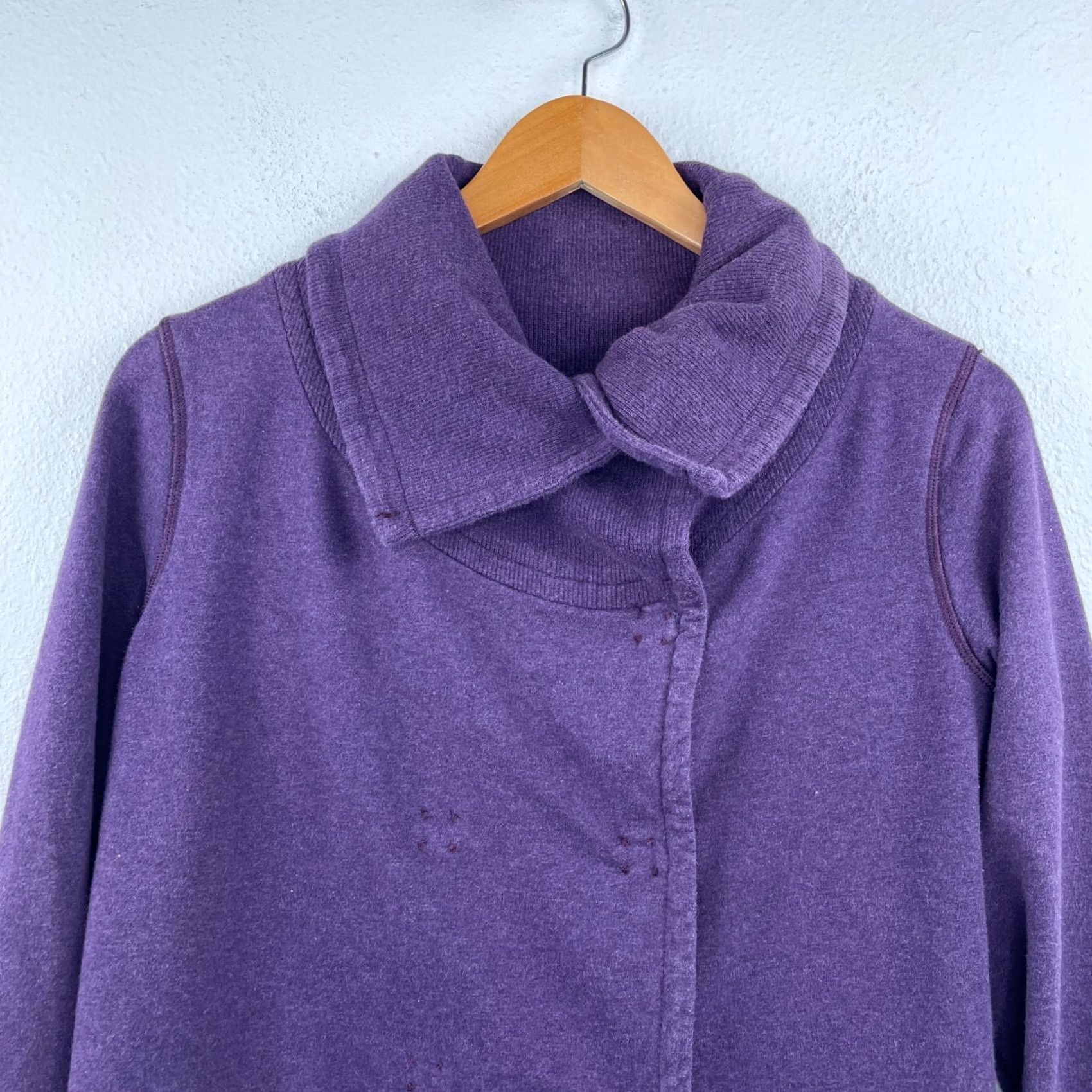 Lululemon Lululemon Athletica Jacket Women's Purple Snap Jacket Size 6 Activewear Pockets Regular Fit Mid-Length Knits Blended Fabric Down Insulation 6 Women Size M / US 6-8 / IT 42-44 - 3 Thumbnail