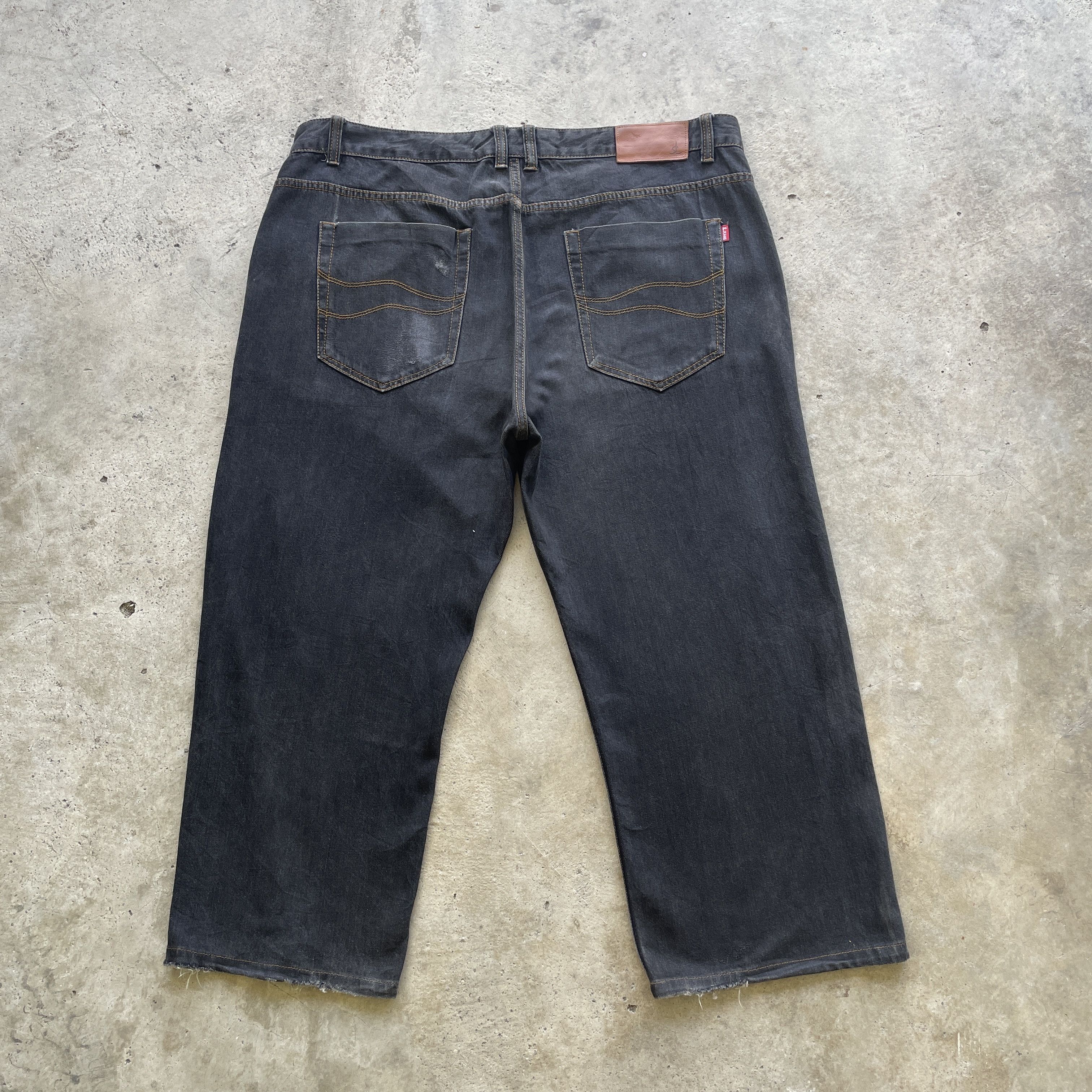 Japanese Brand VINTAGE JAPANESE JEANS BLACK FADED DENIM PANTS W42 Size US 42 / EU 58 - 12 Thumbnail