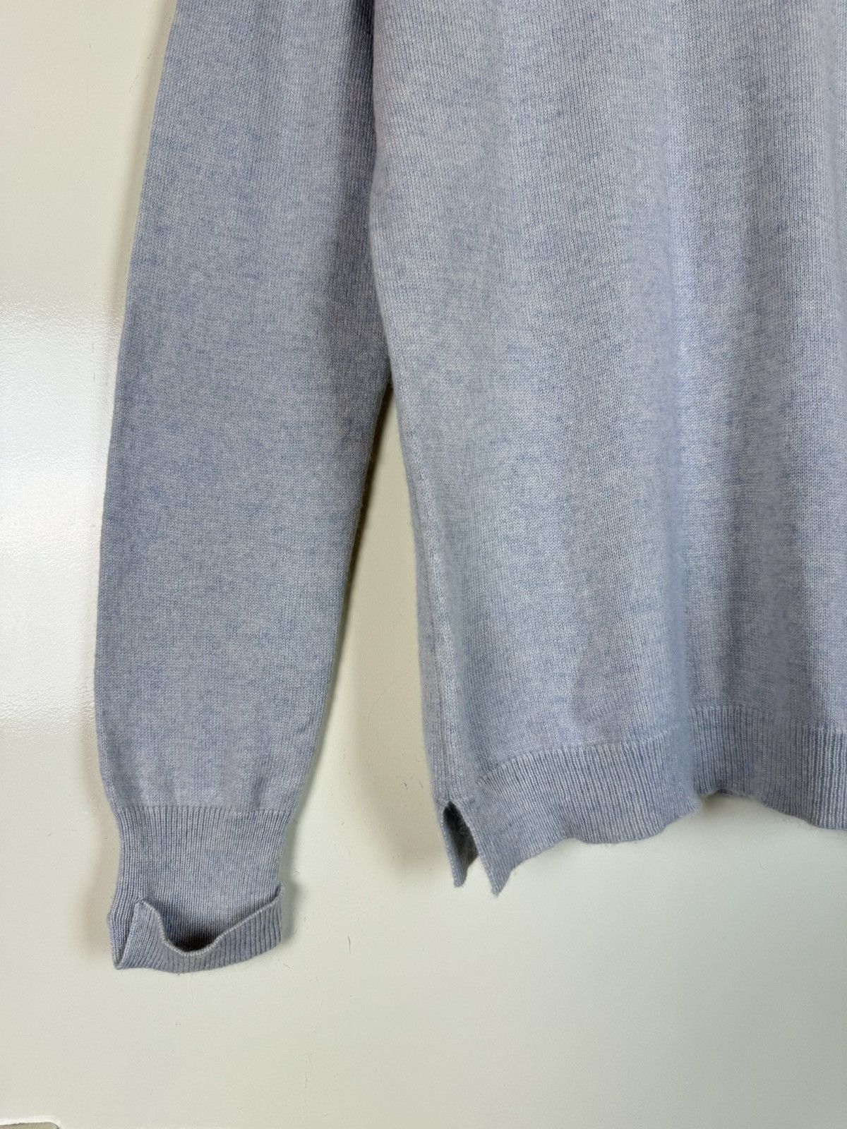Bompard Eric Bompard cashmere silk greyish blue jumper sweater M Size M / US 6-8 / IT 42-44 - 2 Thumbnail