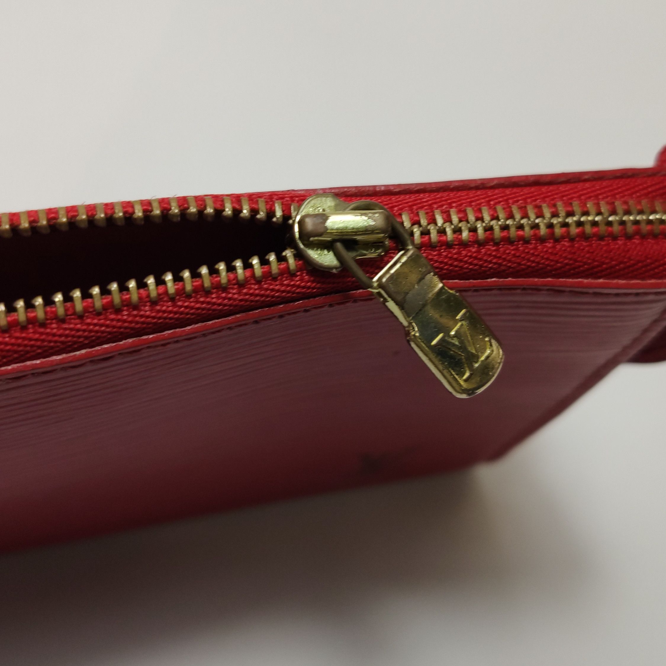 Louis Vuitton Louis Vuitton (LV) Accessories Mahjong Bag Cowhide Solid Co Size ONE SIZE - 5 Thumbnail
