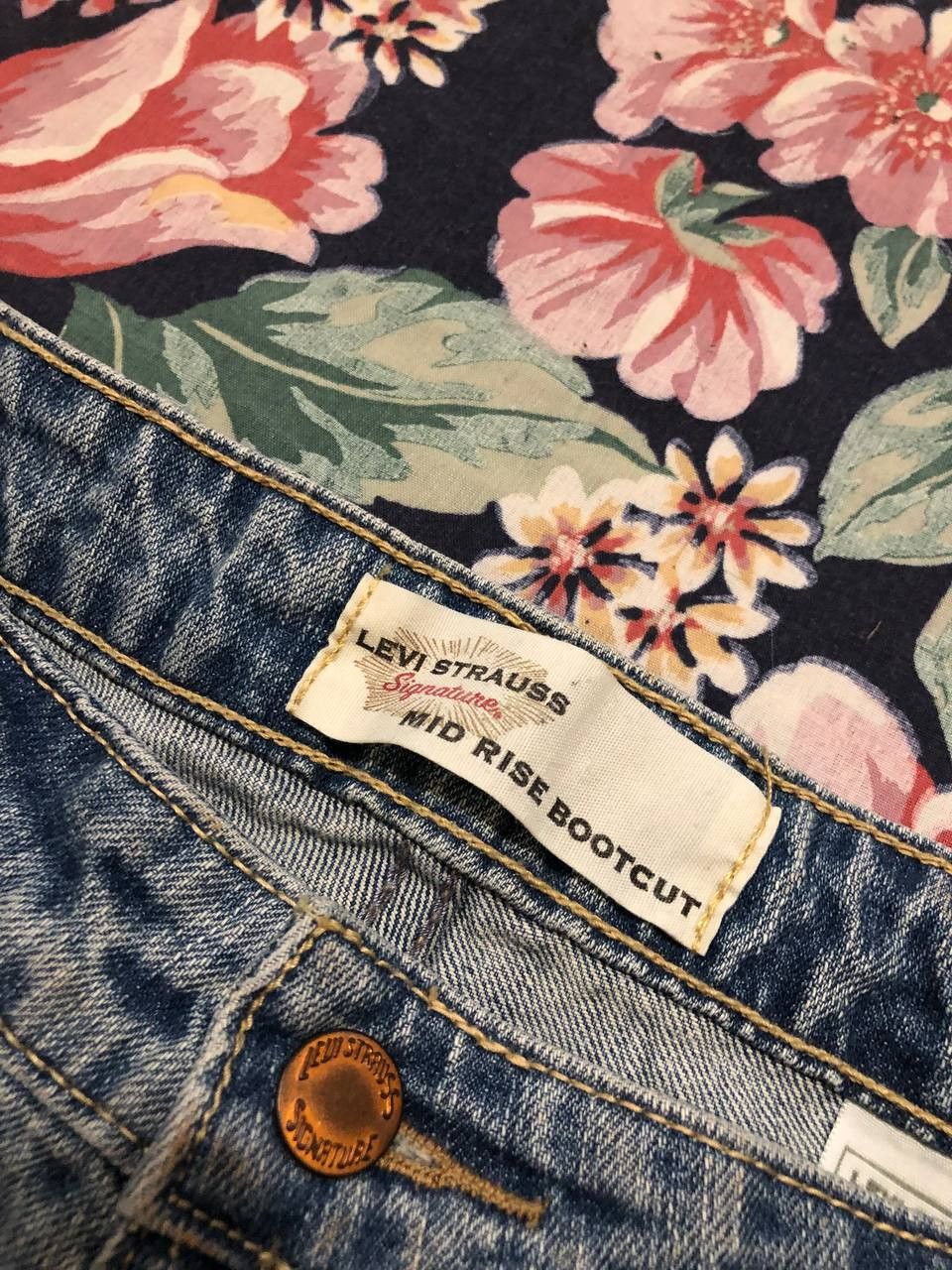 Levi's logo jeans pants Levi's crazy Y2K vintage streetwear Size 38" / US 16 / IT 52 - 2 Thumbnail