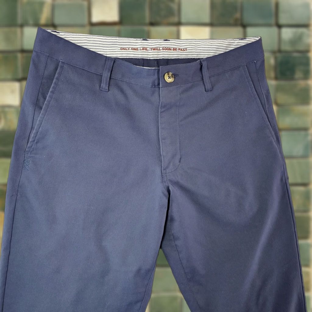 Rhone Rhone Pants Mens 30 Navy Blue Commuter Slim Fit Stretch Dress Chino Modern H20 Size US 30 / EU 46 - 1 Thumbnail