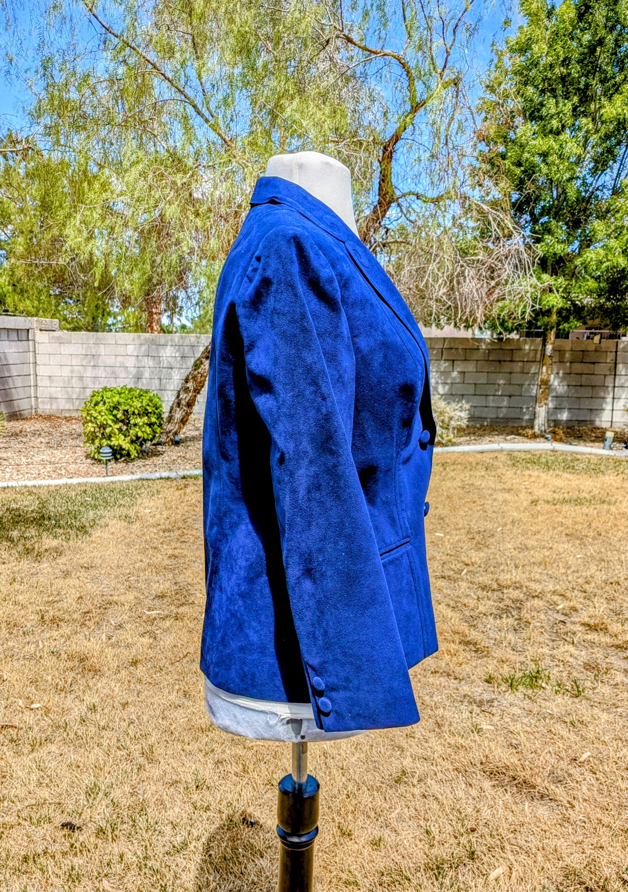 Vintage 1960s Vintage Suede Petite Curled Lapels Blazer Coat Size S / US 4 / IT 40 - 3 Thumbnail