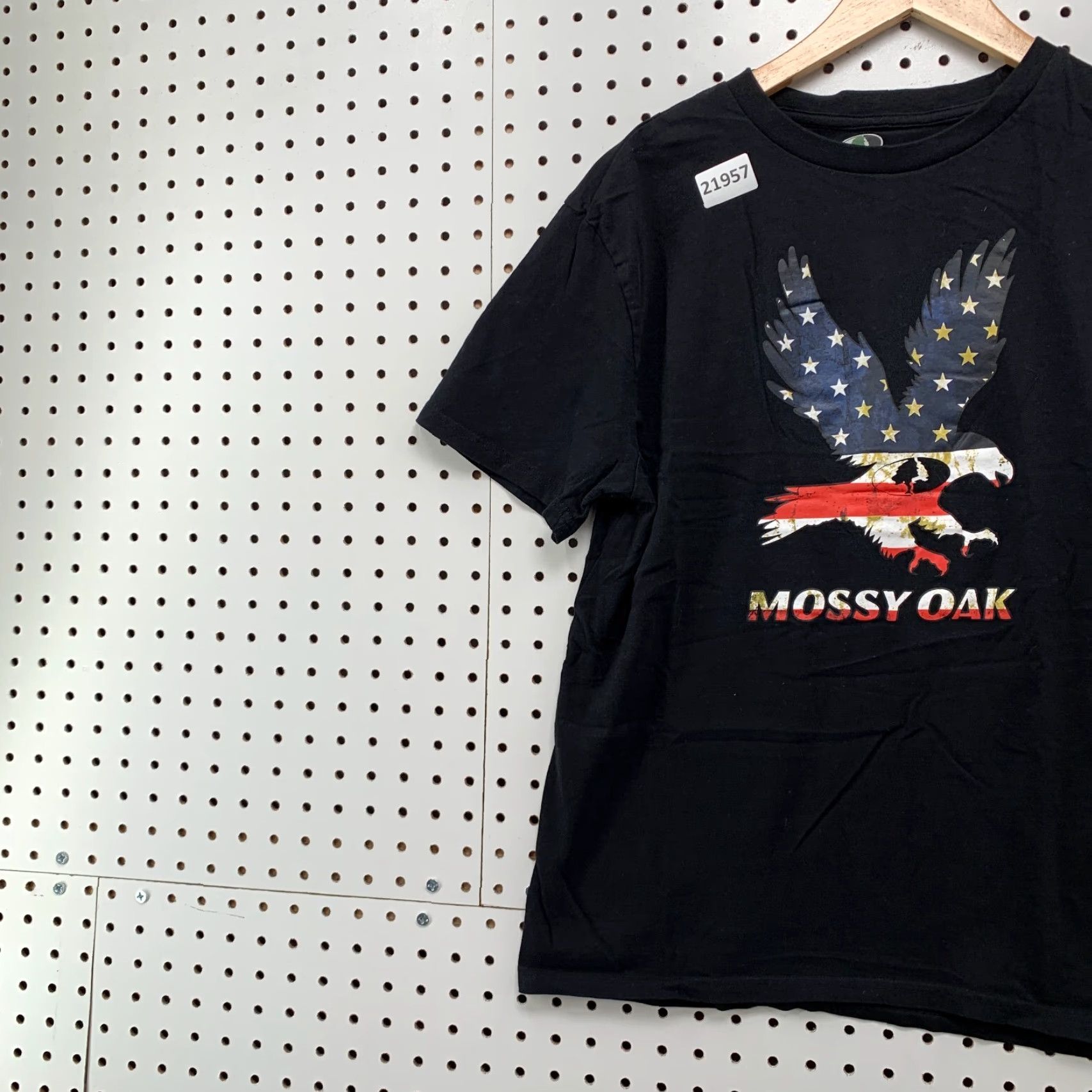 Vintage Mossy Oak Shirt Black Eagle USA Flag Logo FIts Men Small 18x25.5 Short SLeeve Size US S / EU 44-46 / 1 - 3 Thumbnail