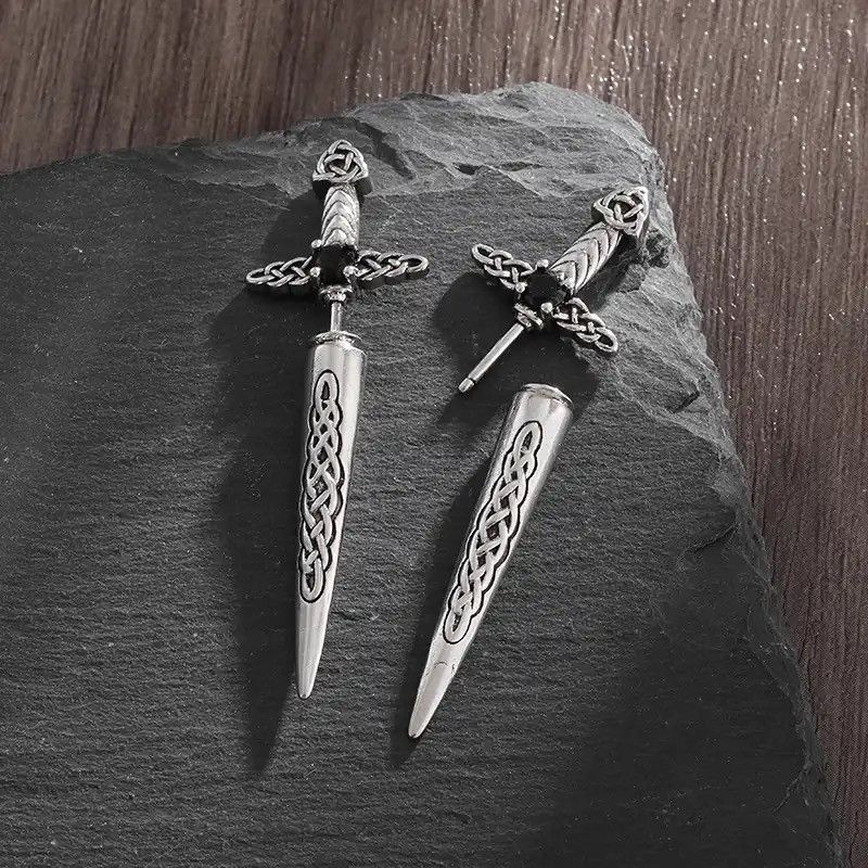 Jewelry × Vintage Trinity Celtic Knot Sword Stud Earrings Size ONE SIZE - 1 Thumbnail