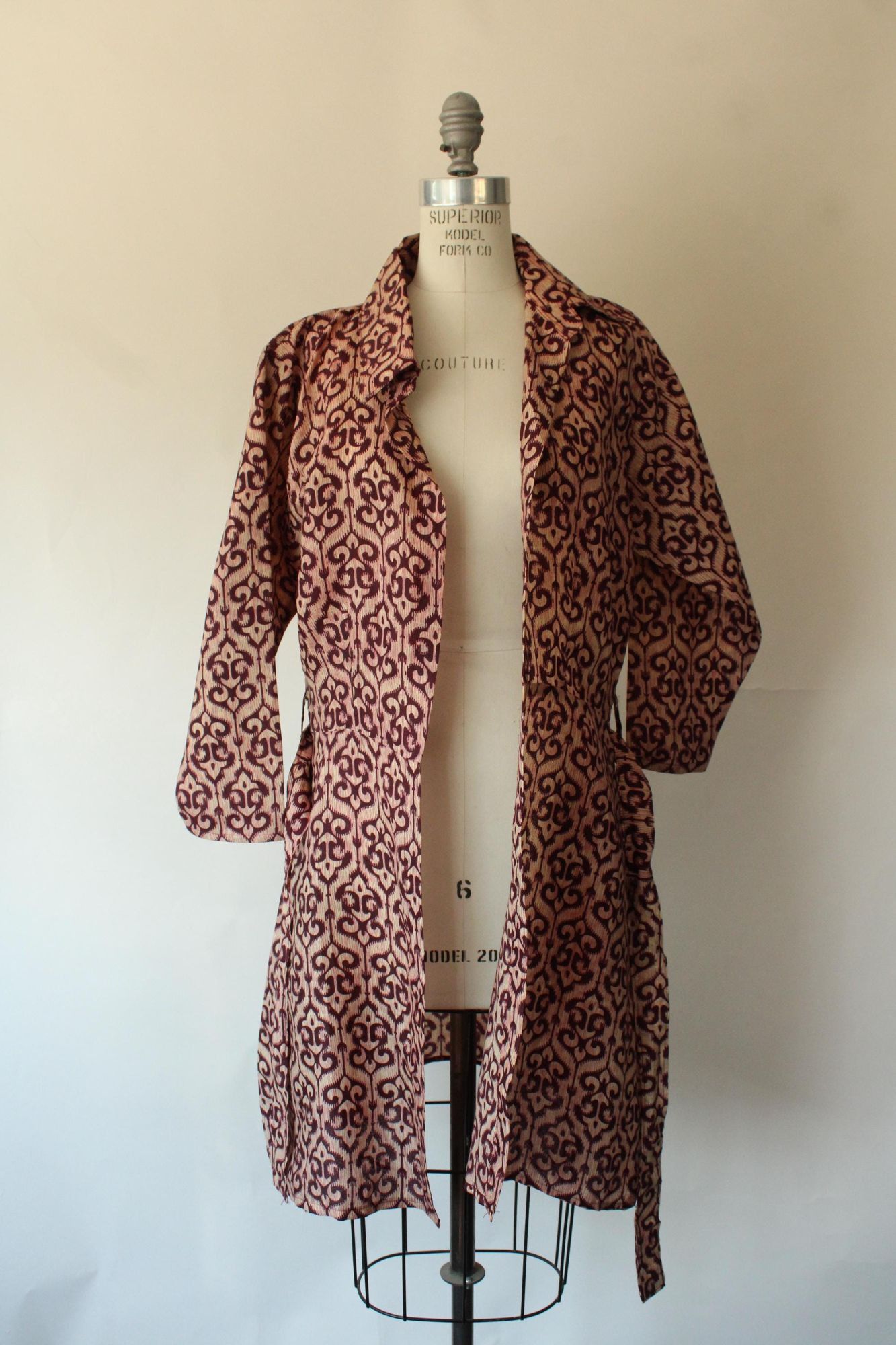 Vintage Vintage 1960s 1970s Dress, Burgundy and Ivory Batik Ethnic P Size M / US 6-8 / IT 42-44 - 10 Thumbnail