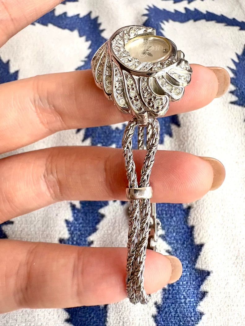 Vivienne Westwood Vivienne Westwood Diamond-studded Feather Watch Bracelet Size ONE SIZE - 5 Thumbnail