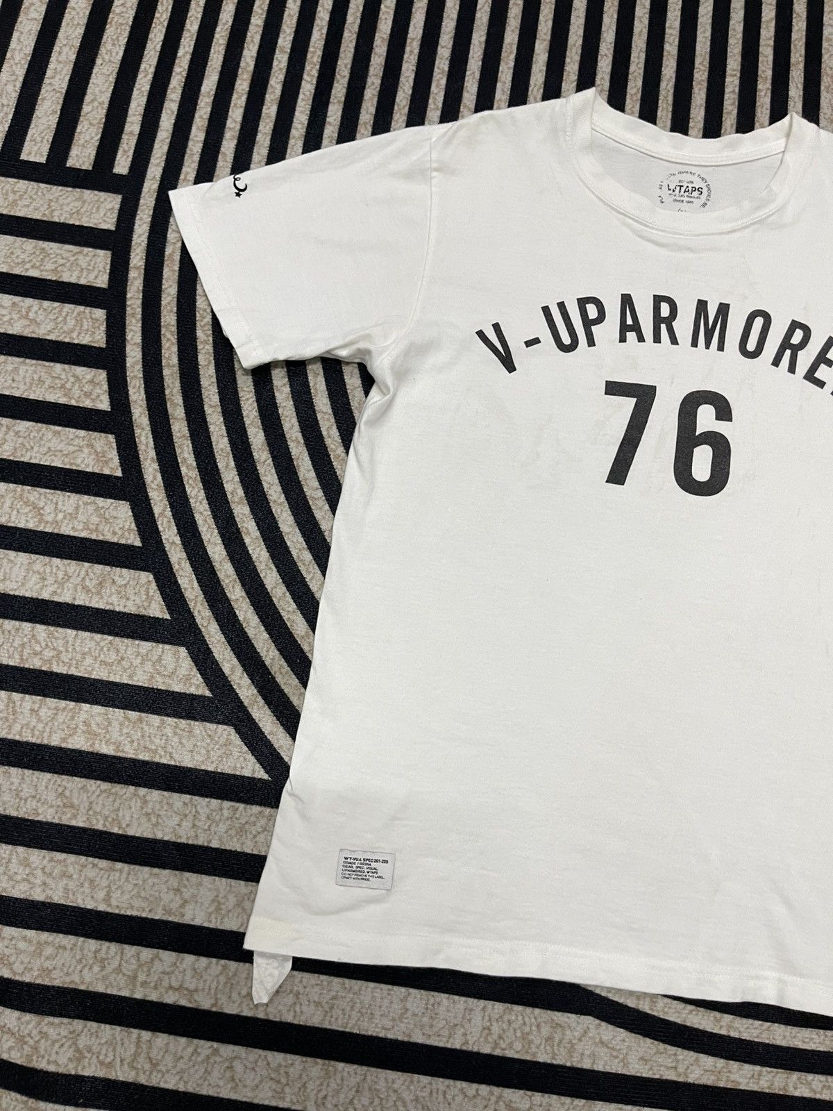 Wtaps 2000s WTAPS V-UPARMORED 76 WHITE TEES Size US S / EU 44-46 / 1 - 3 Thumbnail