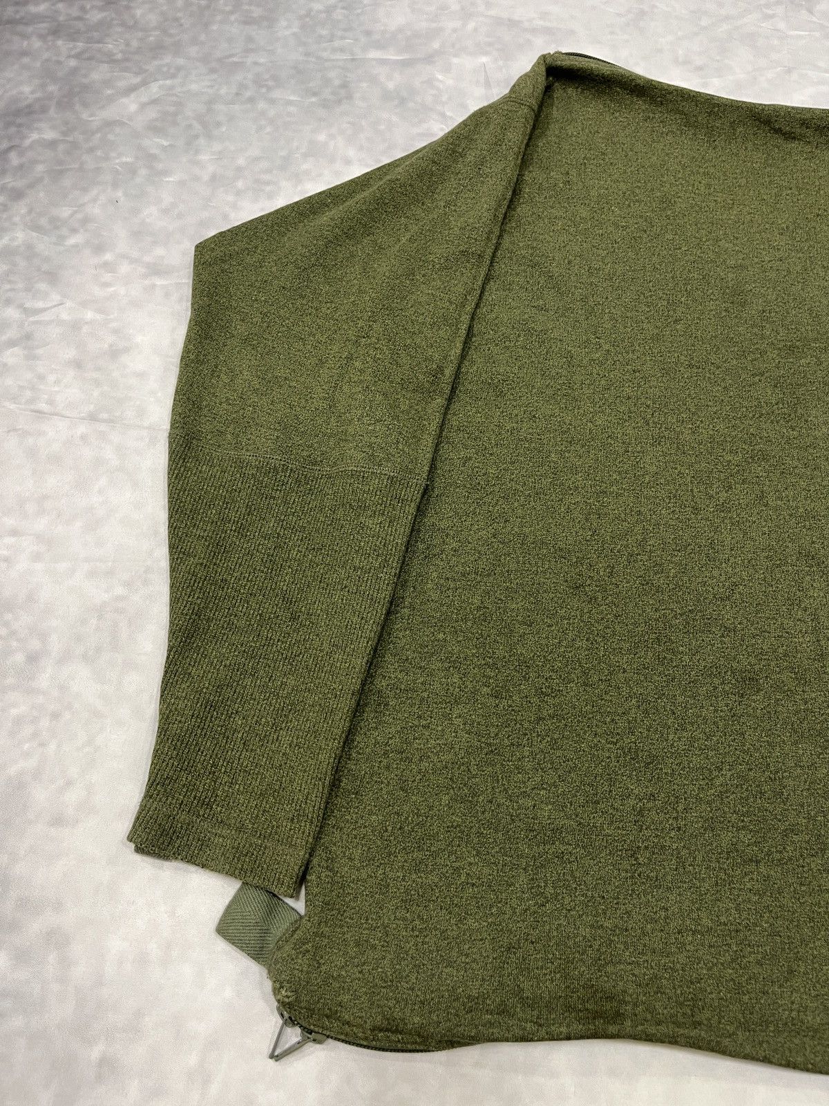 Issey Miyake Issey Miyake Transformable Zip Sweatshirt & Backpack Size US S / EU 44-46 / 1 - 12 Thumbnail
