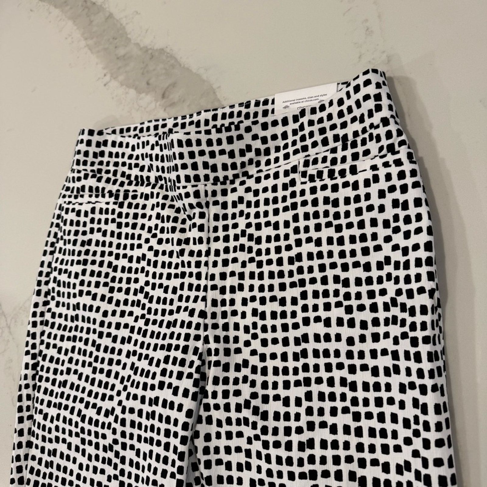 Chicos Chicos NWT So Slimming Brigitte Slim Leg Crop Pants Womens 4 Size 27" / US 4 / IT 40 - 3 Thumbnail