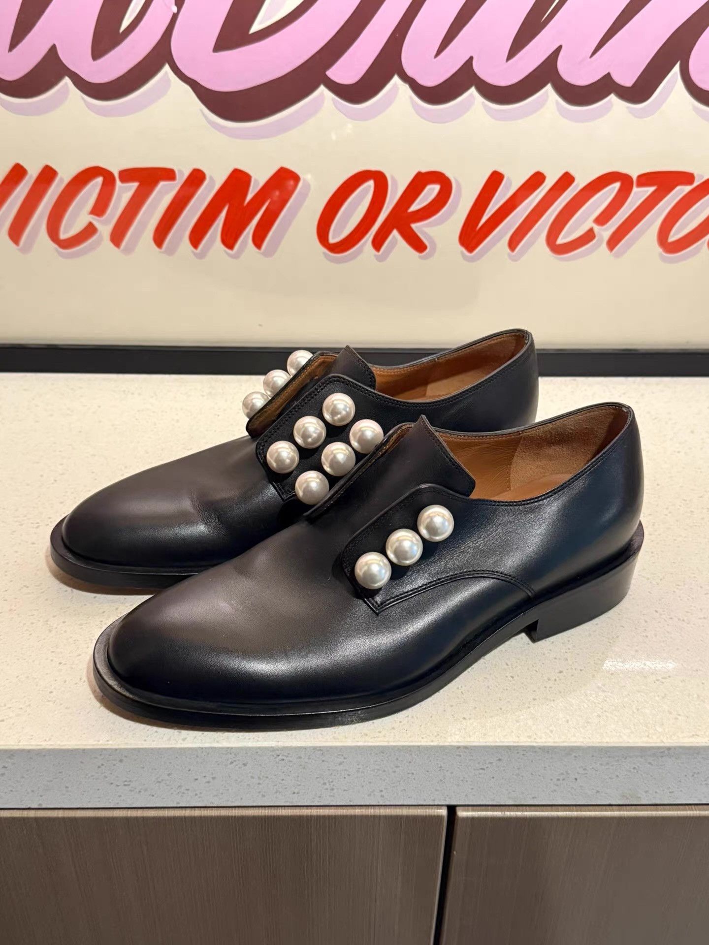 Givenchy Givenchy Black Pearl Loafers Ｑ20 Size US 5 / EU 37 - 1 Thumbnail