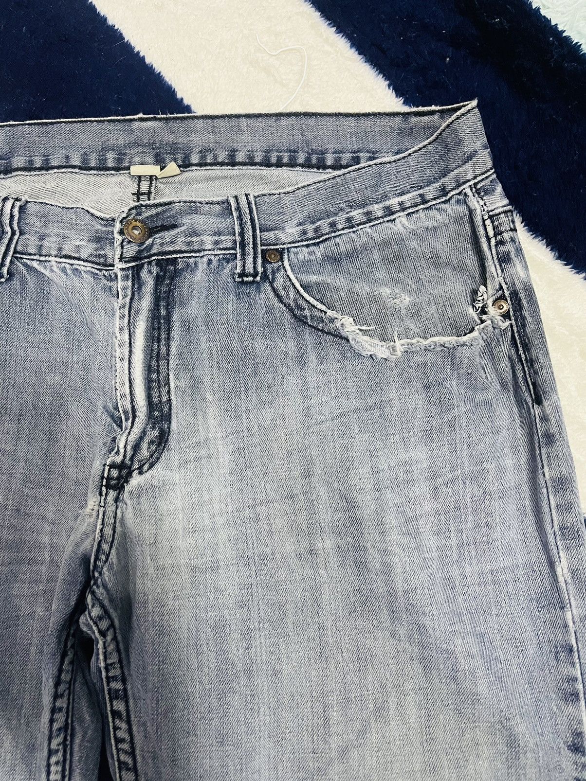 Japanese Brand Flypaper Straight Cut Distressed Jeans (16) Size US 34 / EU 50 - 13 Thumbnail