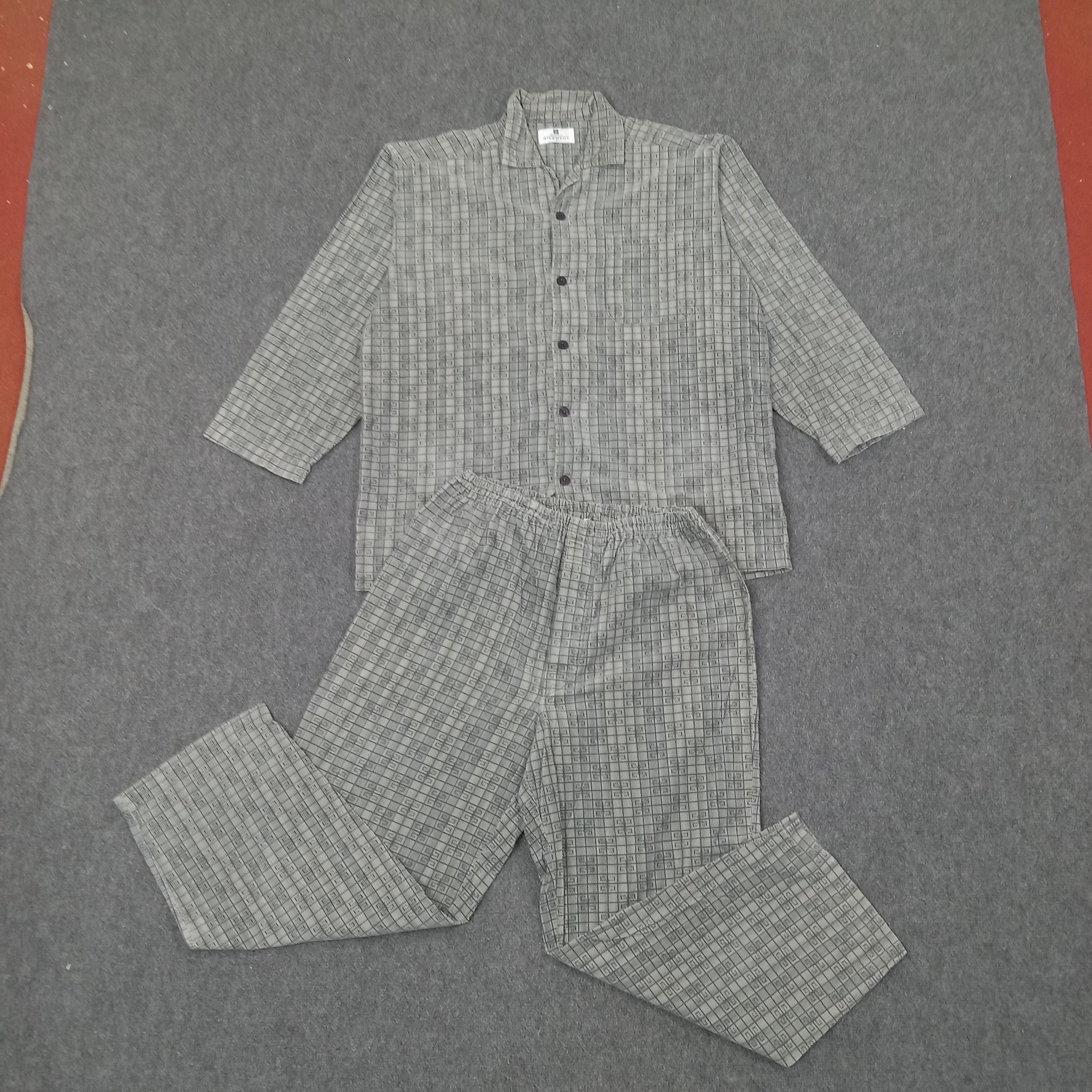Givenchy 1 set GIVENCHY Italian Fashion Brand Sleep Pyjamas Shirt Size US L / EU 52-54 / 3 - 1 Thumbnail