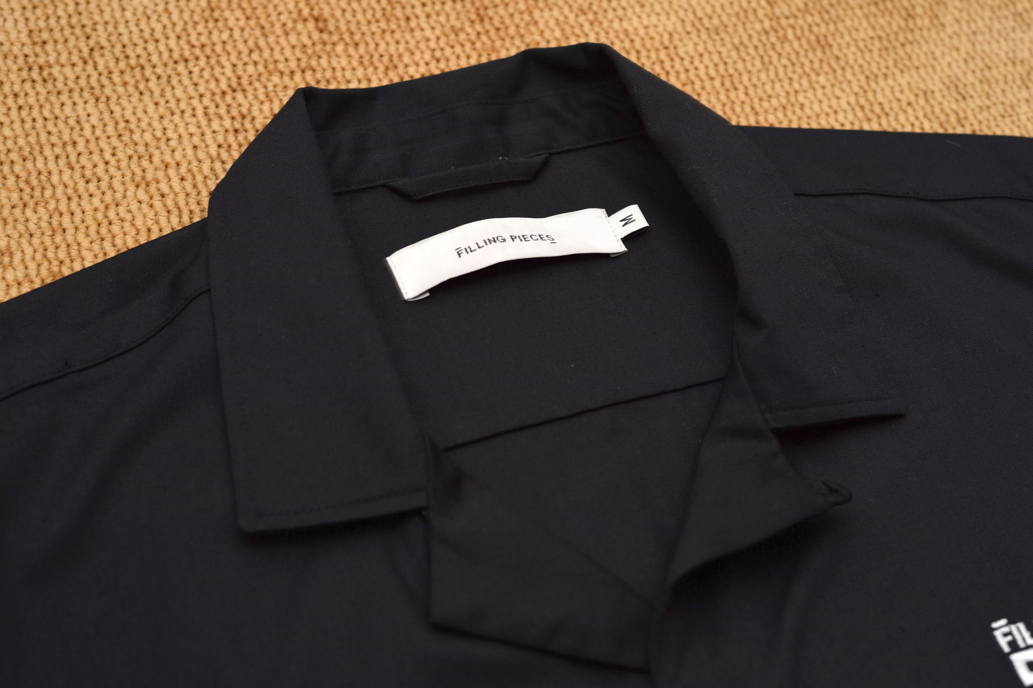Filling Pieces, dagger, shirt size M
