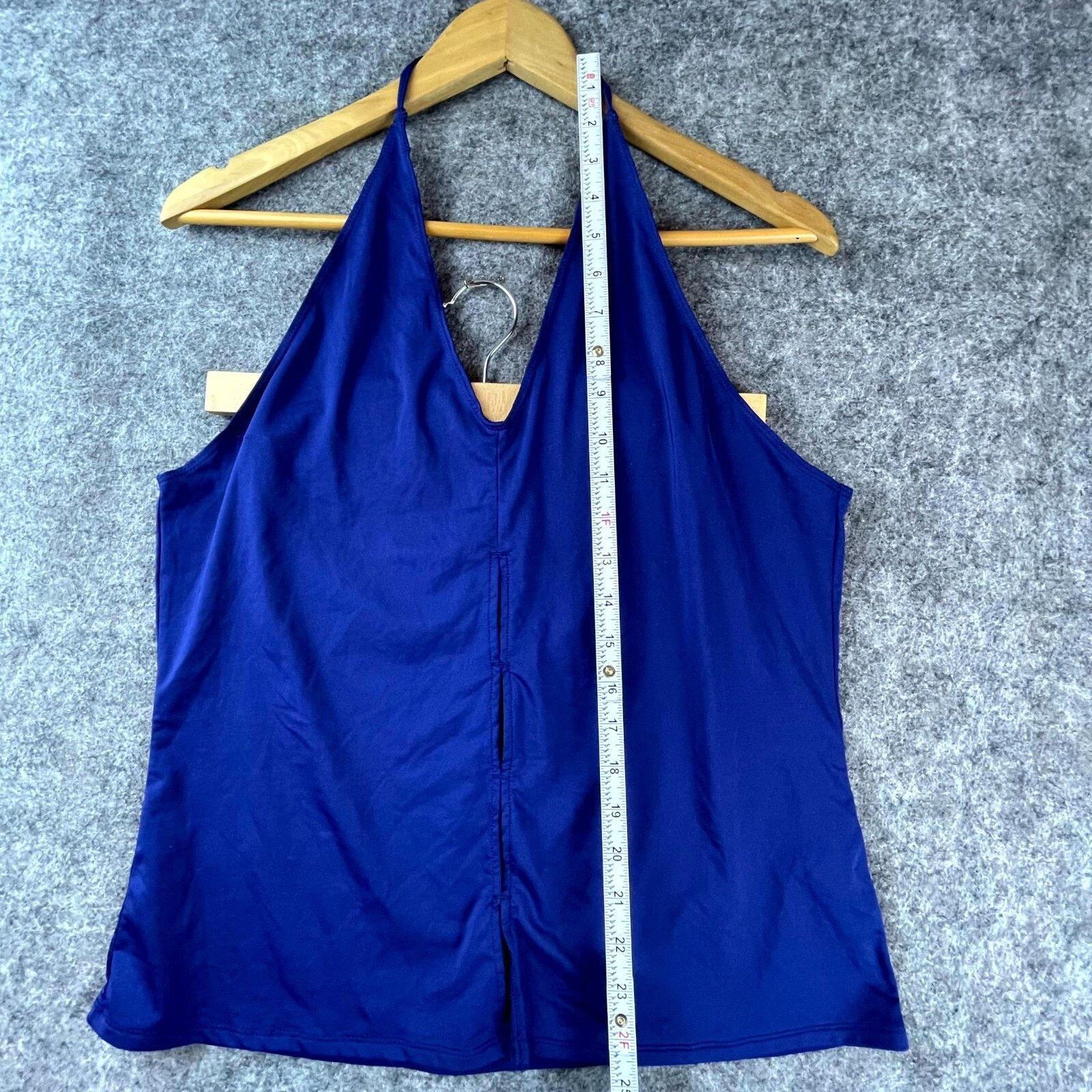 Fabletics Fabletics Chiara Tank Top Womens Medium Blue Halter Keyhole Size M / US 6-8 / IT 42-44 - 6 Thumbnail