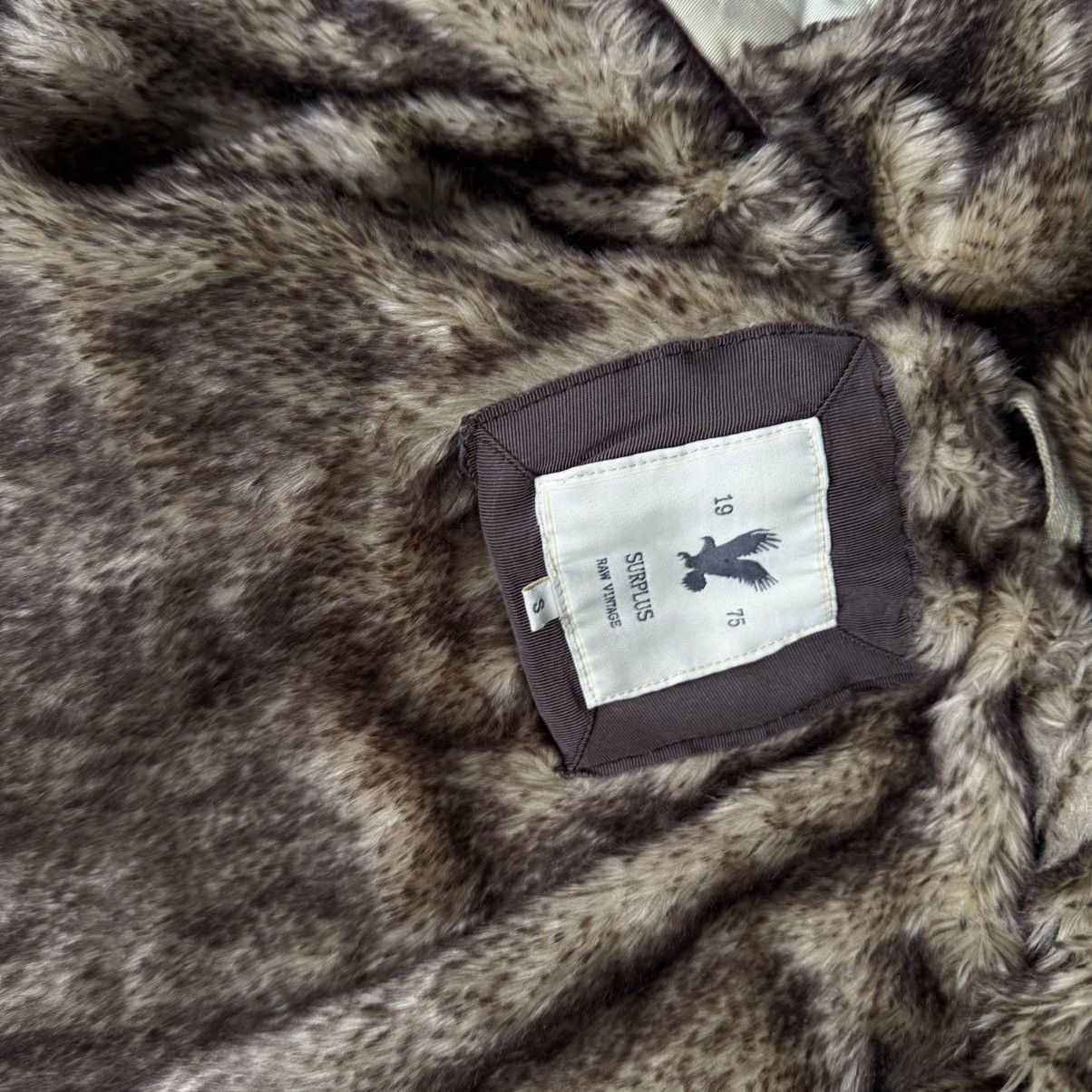 Le Grande Bleu (L.G.B.) Surplus Raw Vintage Camo Bomber Jacket With Faux Fur Hood Size S / US 4 / IT 40 - 8 Thumbnail