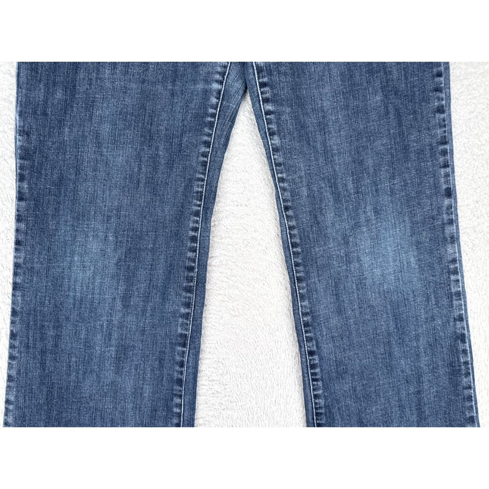 Eddie Bauer Eddie Bauer Jeans Womens 10 Blue Straight Leg Mid Rise Denim Medium Wash Casual Shirt? Size 32" / US 10 / IT 46 - 3 Thumbnail