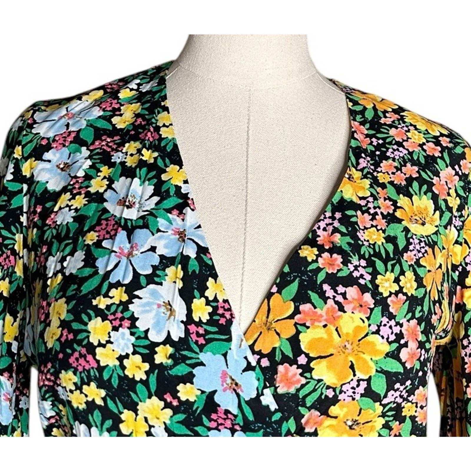 Maje Maje Roen Black Floral Faux Wrap Midi Dress Sz 1 Small $415 Size S / US 4 / IT 40 - 2 Thumbnail