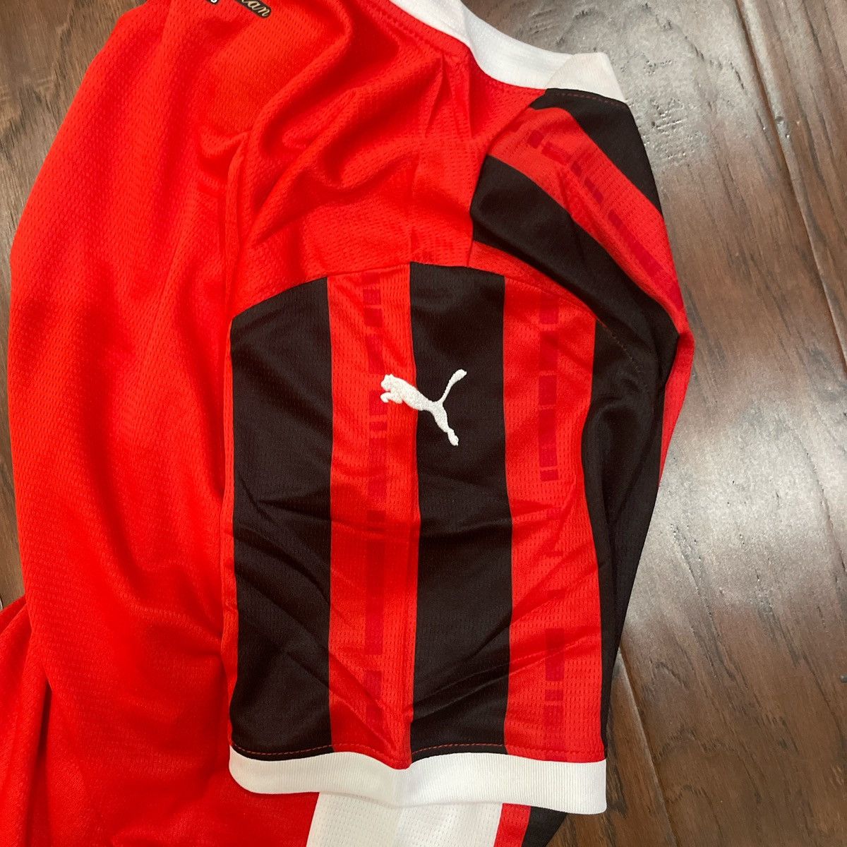 Puma PUMA AC milan 24/25 Home kit Size US S / EU 44-46 / 1 - 5 Thumbnail