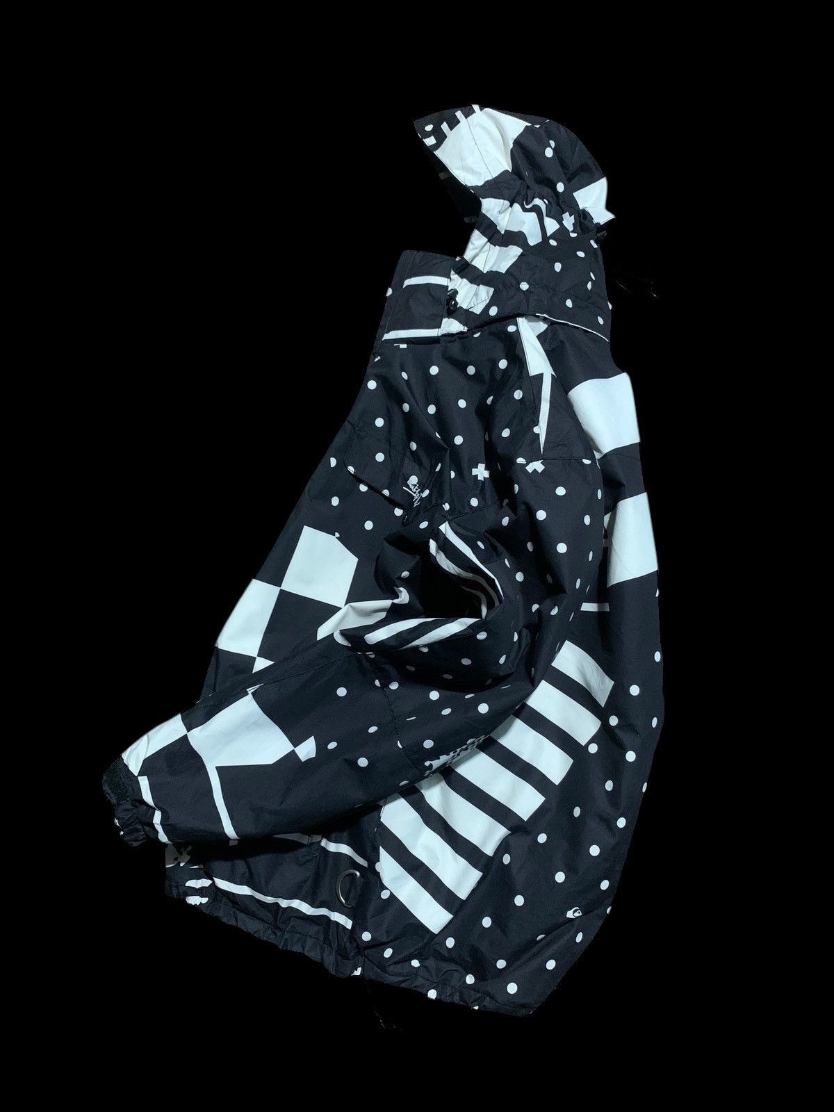 Quicksilver × Quiksilver Quicksilver black white snow jacket Size US M / EU 48-50 / 2 - 15 Thumbnail