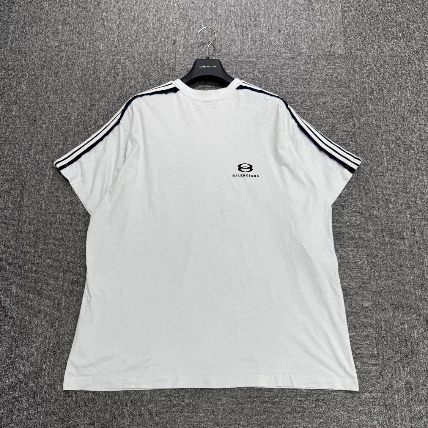 Balenciaga Balenciaga Double Ring Embroidered Tee Size US M / EU 48-50 / 2 - 1 Thumbnail