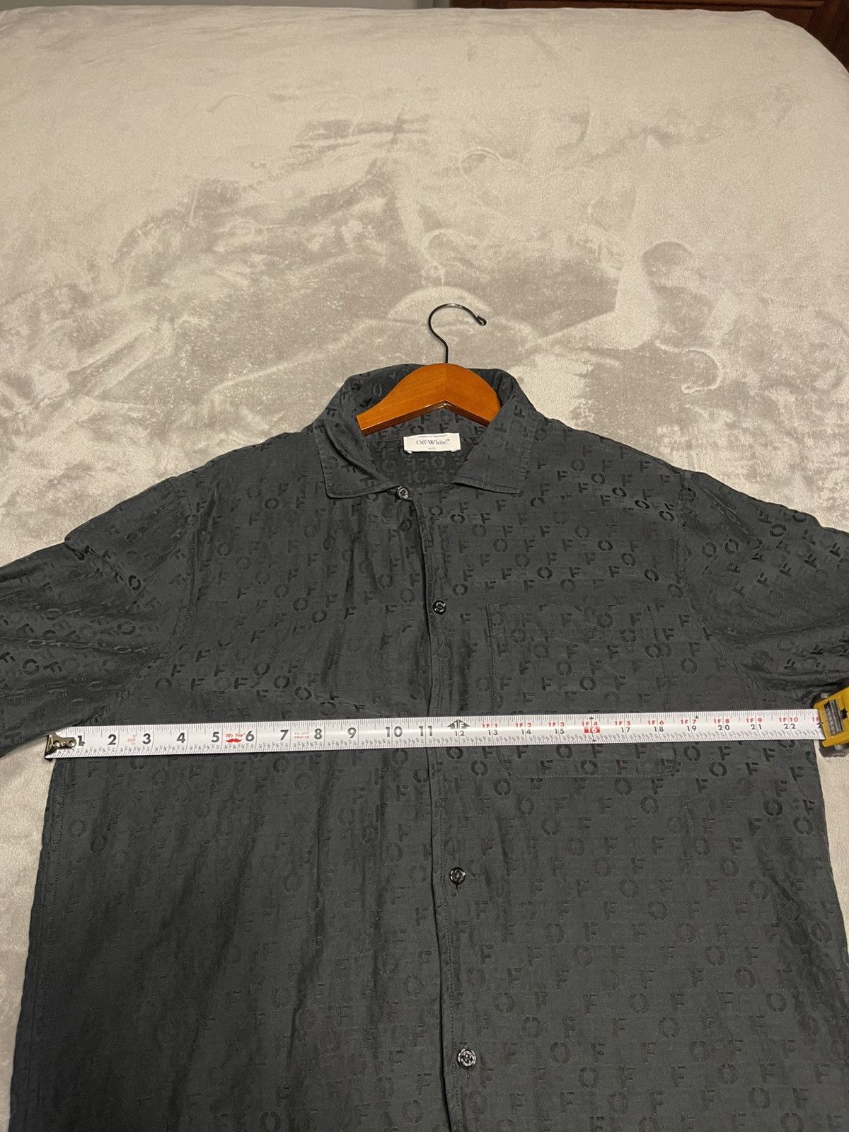 Off-White × Virgil Abloh OFF-WHITE LOGO JACQUARD CAMP COLLAR TEXTURED SHIRT SIZE L Size US L / EU 52-54 / 3 - 6 Thumbnail