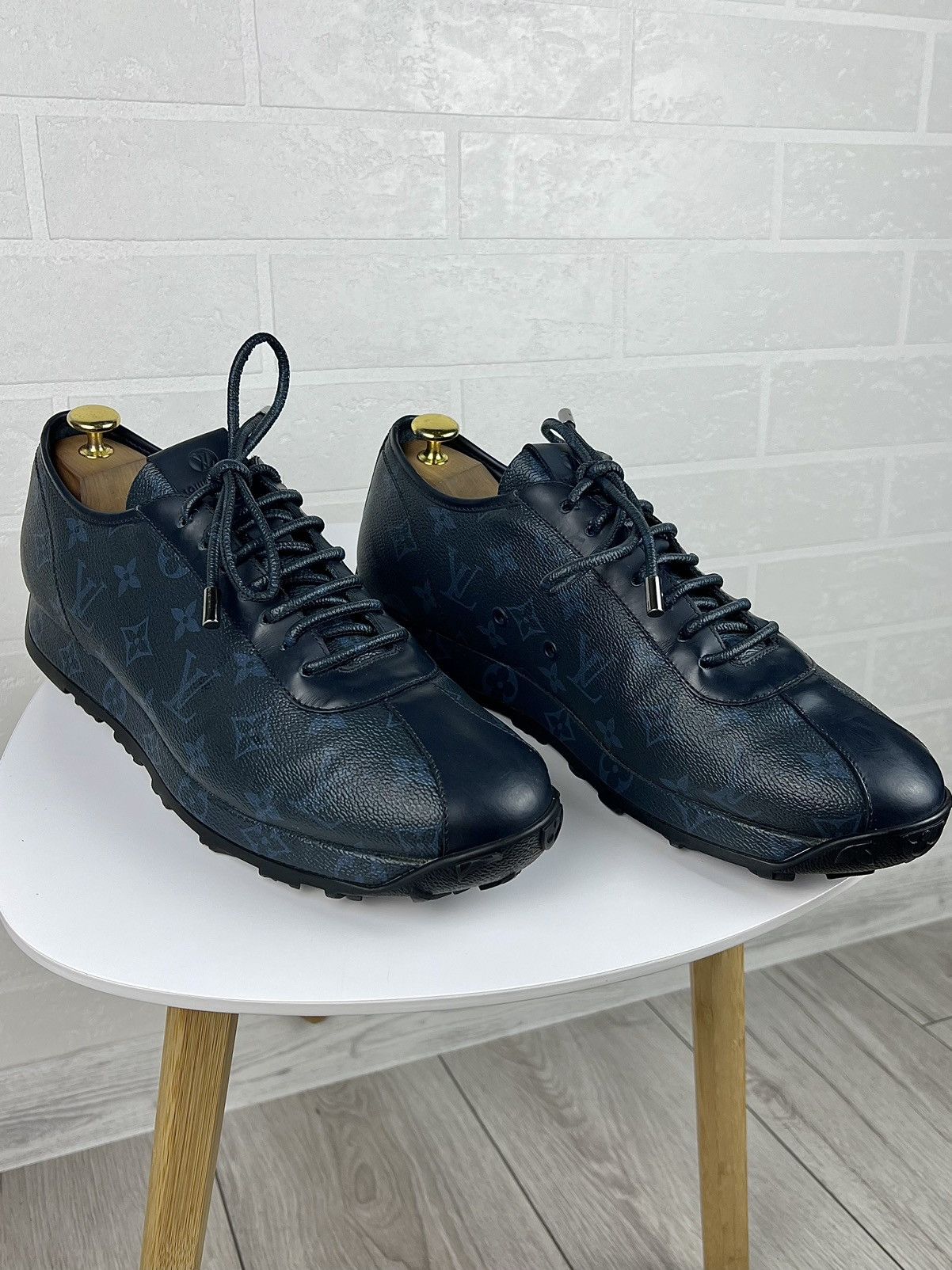 Louis Vuitton LOUIS VUITTON Sneakers Leather Trainers LV Monogram Logo Men Size US 10.5 / EU 43-44 - 6 Thumbnail