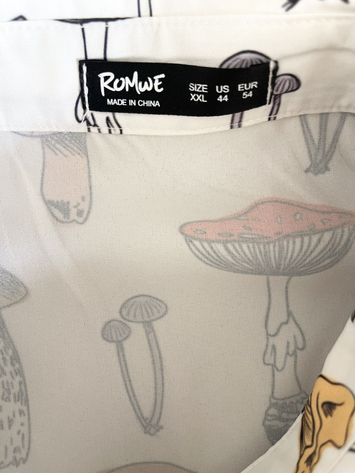 Other STEAL! Vintage 2000s Mushrooms Short Sleeves Shirt (2XL) Size US XXL / EU 58 / 5 - 9 Thumbnail