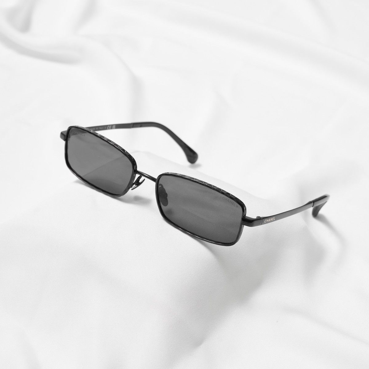 Chanel CHANEL 0CH4295 C101S4 SUNGLASSES Size ONE SIZE - 1 Thumbnail