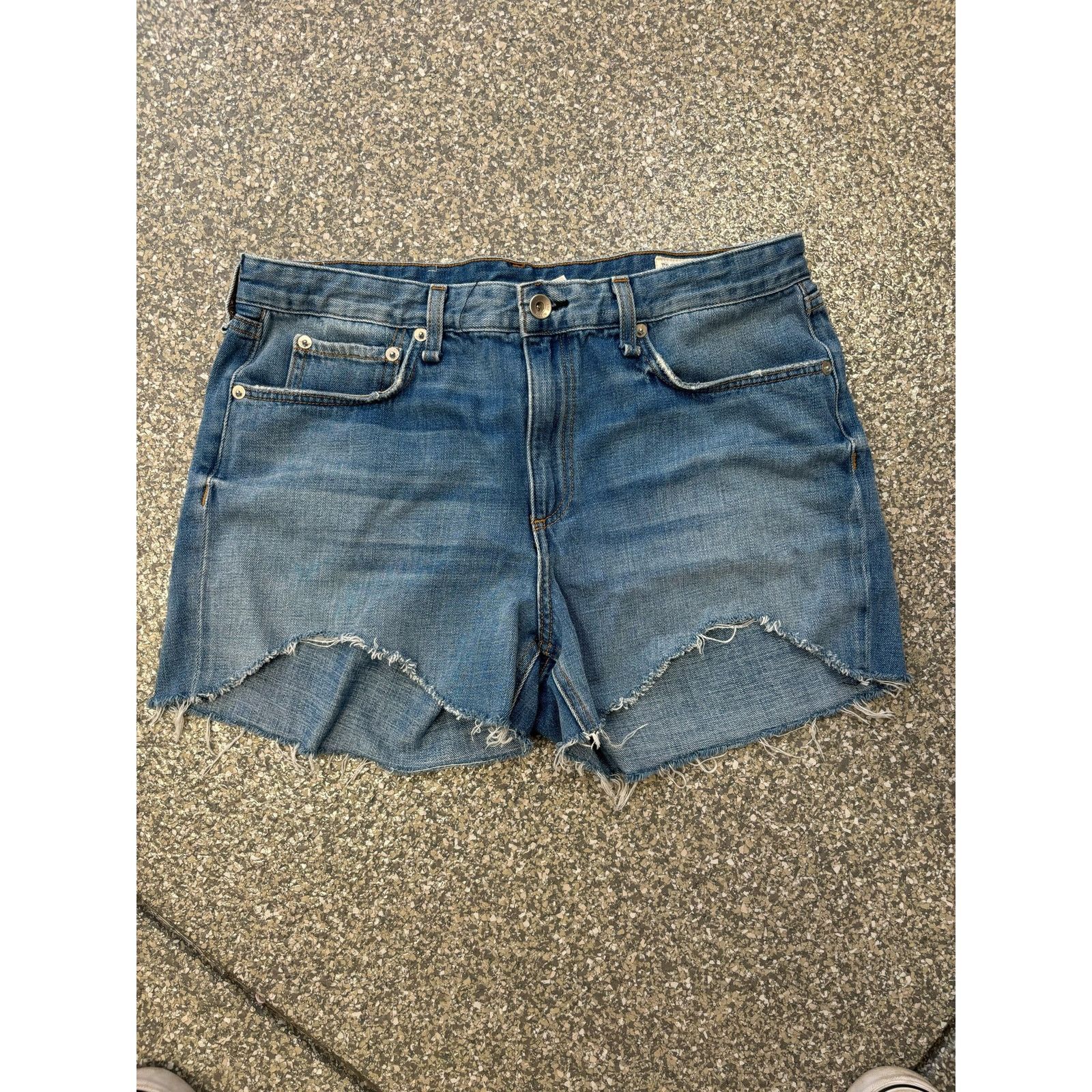Rag & Bone Rag and Bone Dre low-rise cut off jean shorts ￼ Size 30" / US 8 / IT 44 - 2 Thumbnail