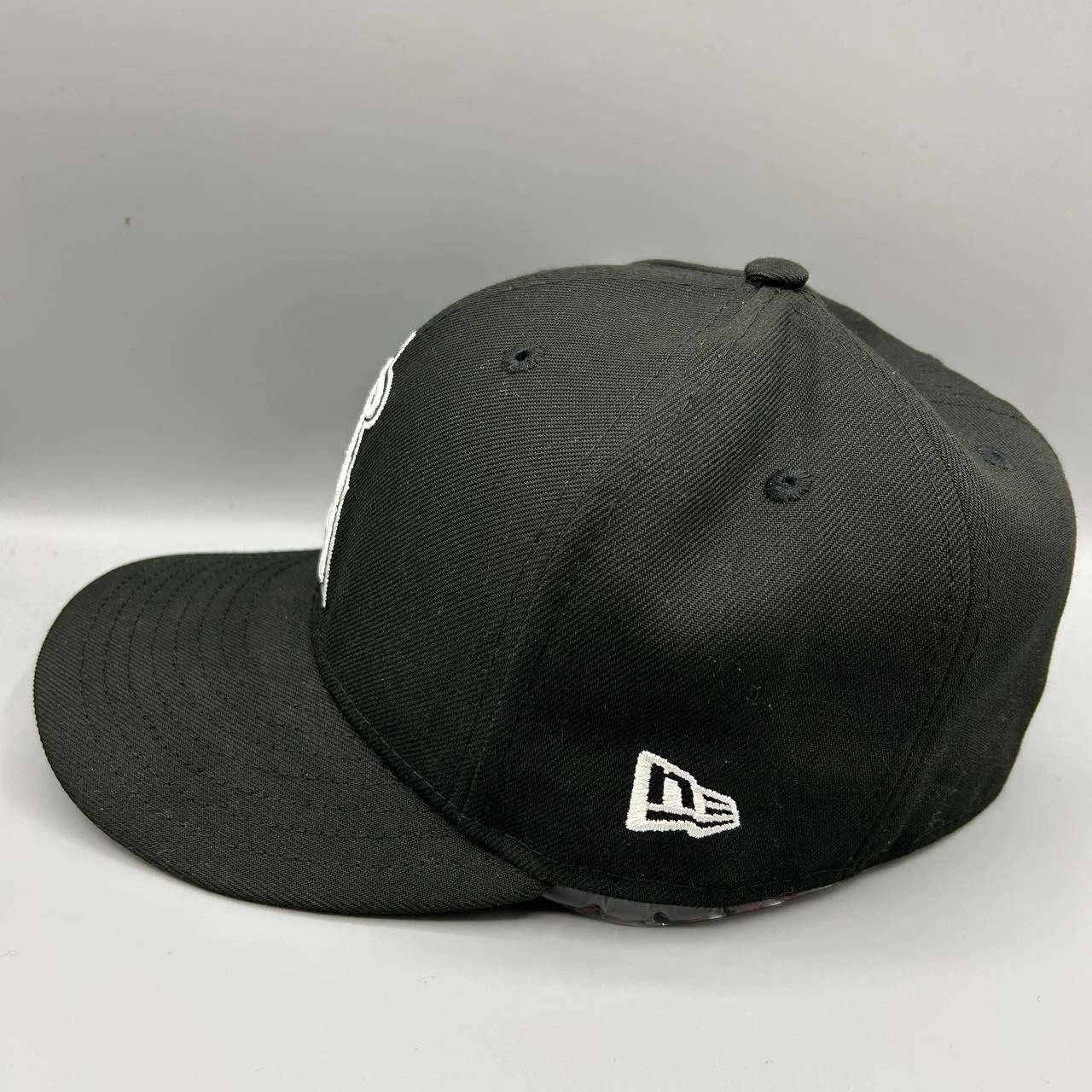 New Era Los Angeles LA Angels Hat Men 7 1/8 Black Embroidered Fitted Size ONE SIZE - 4 Thumbnail