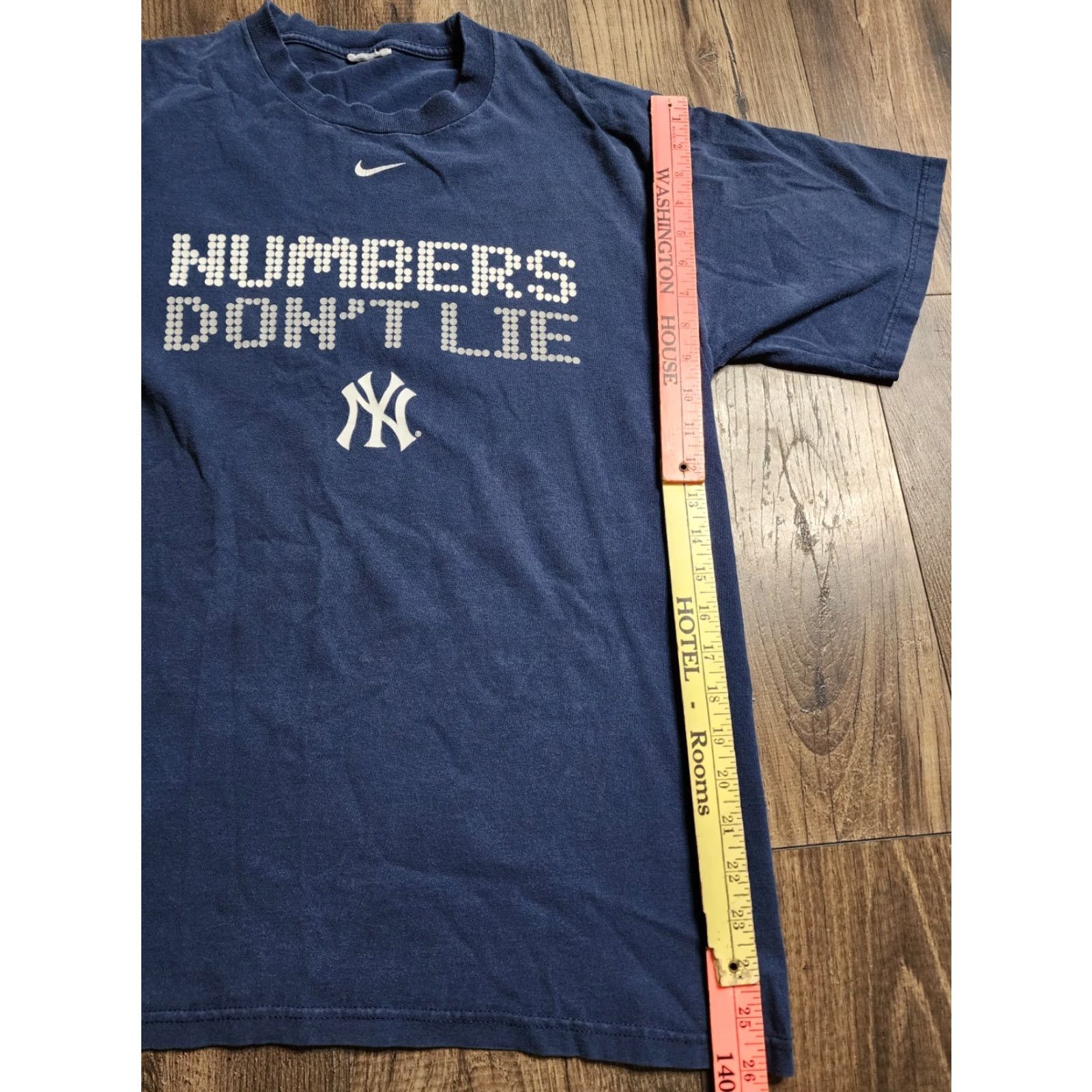 Nike VINTAGE Nike NY Yankees MLB T Shirt World Series Double Sided Short Sleeve Crew Neck Men M Blue 2000s Logo Baseball Size US M / EU 48-50 / 2 - 6 Thumbnail