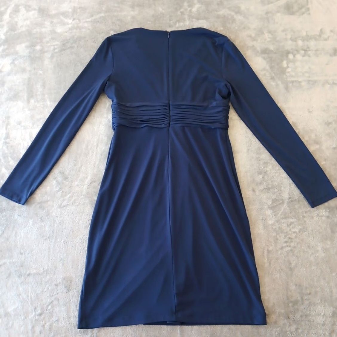 Calvin Klein Calvin Klein Dress Blue Long Sleeve V-Neck Ruched Stretch Knee Length 8 Women Dress Sheath Modern Vintage? Size M / US 6-8 / IT 42-44 - 2 Thumbnail