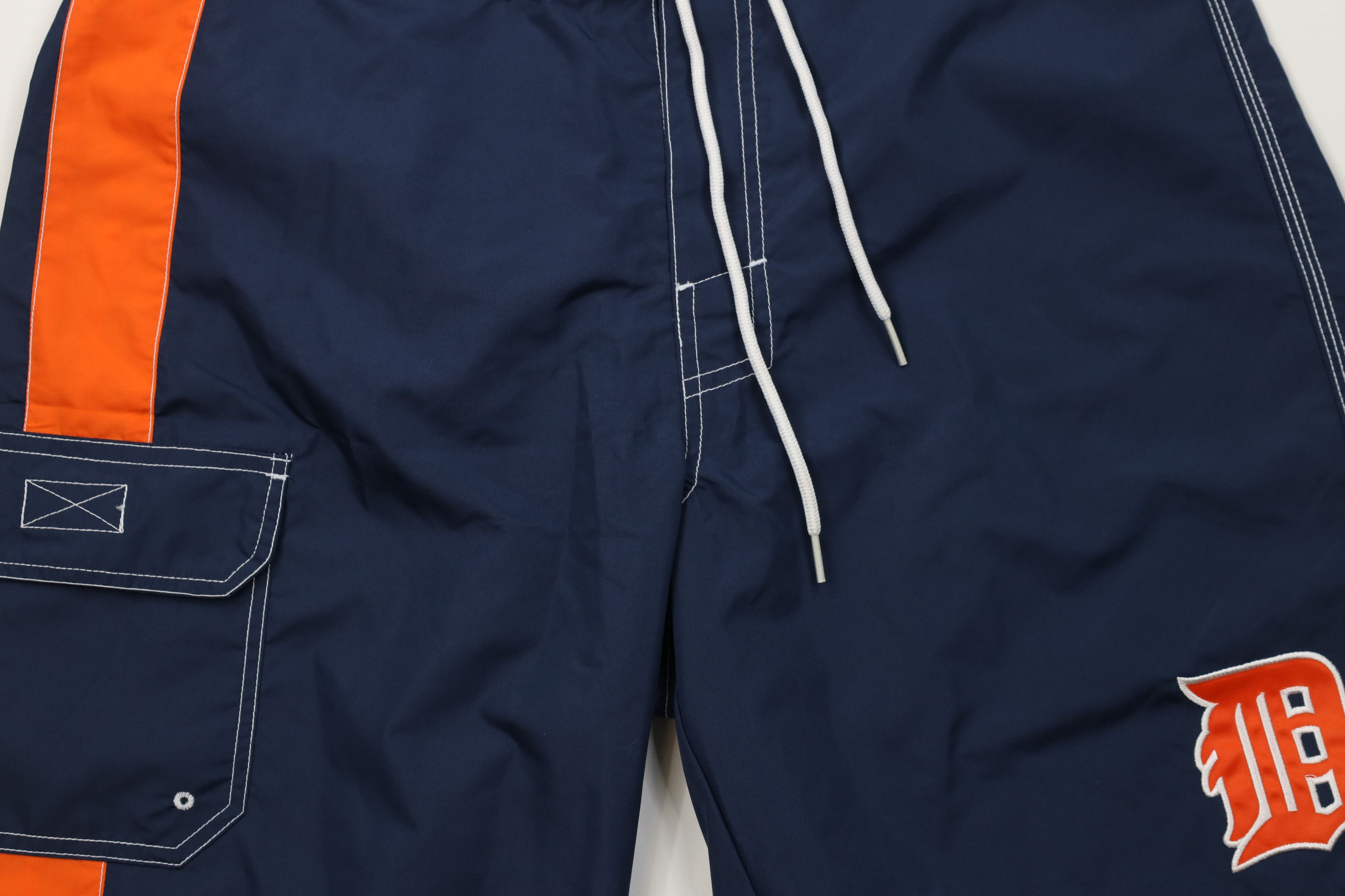 Vintage Deadstock Vintage Y2K Detroit Tigers Baseball Lined Shorts Size US 34 / EU 50 - 3 Thumbnail