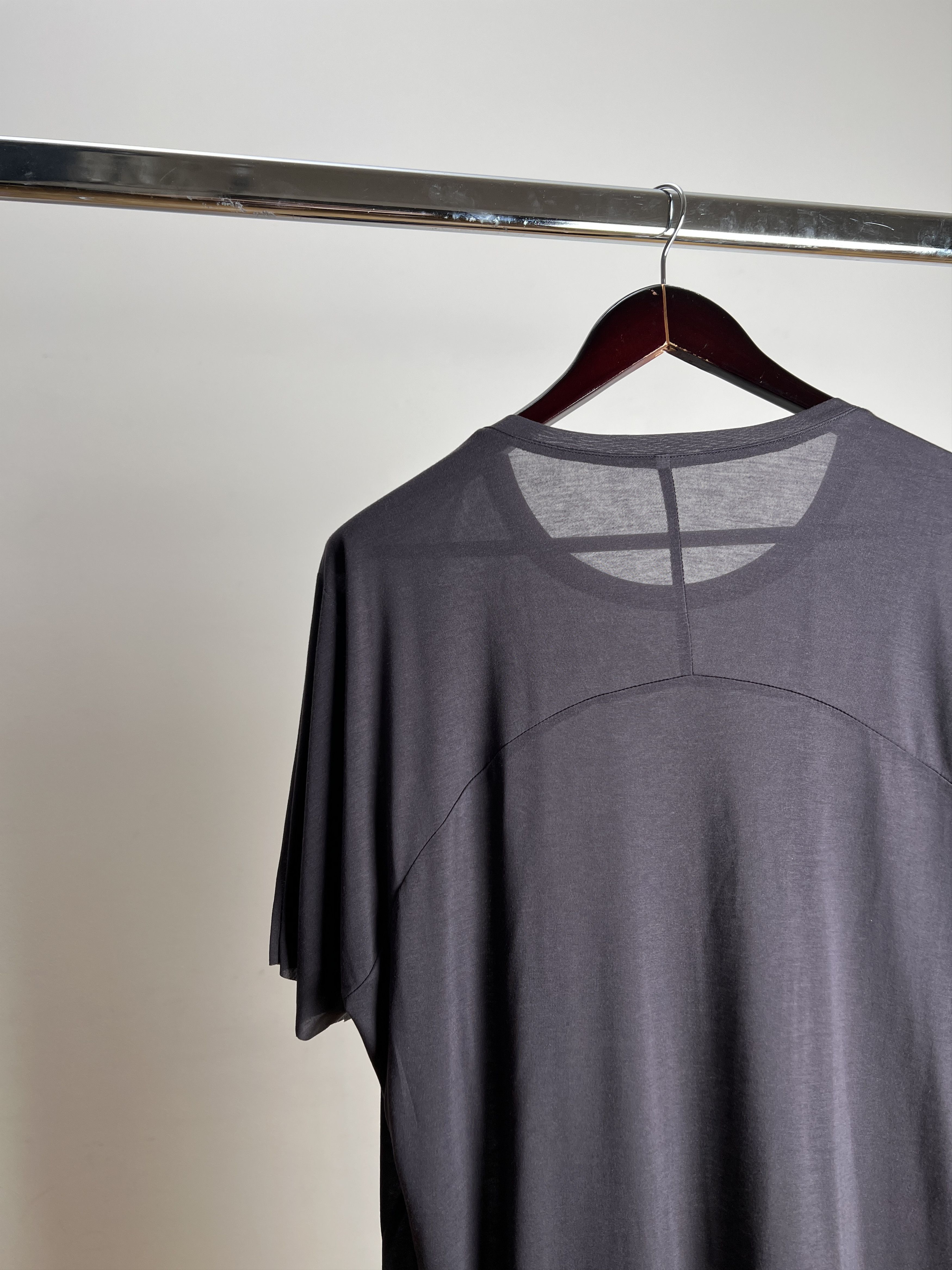Other LONG BROWN THIN TSHIRT OVERSIZED Size US L / EU 52-54 / 3 - 17 Thumbnail