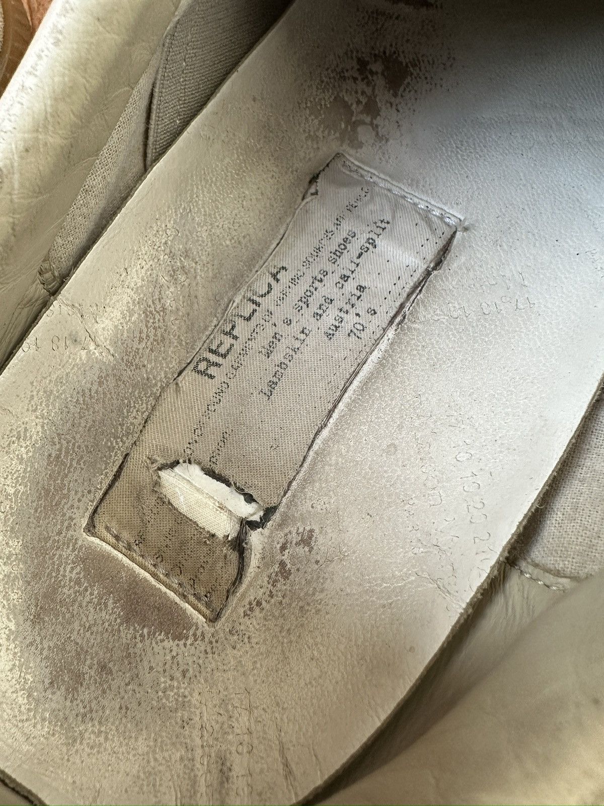 Maison Margiela Maison Martin Margiela Replica Gats Beige Lowtop Sneaks Size US 9 / EU 42 - 13 Thumbnail