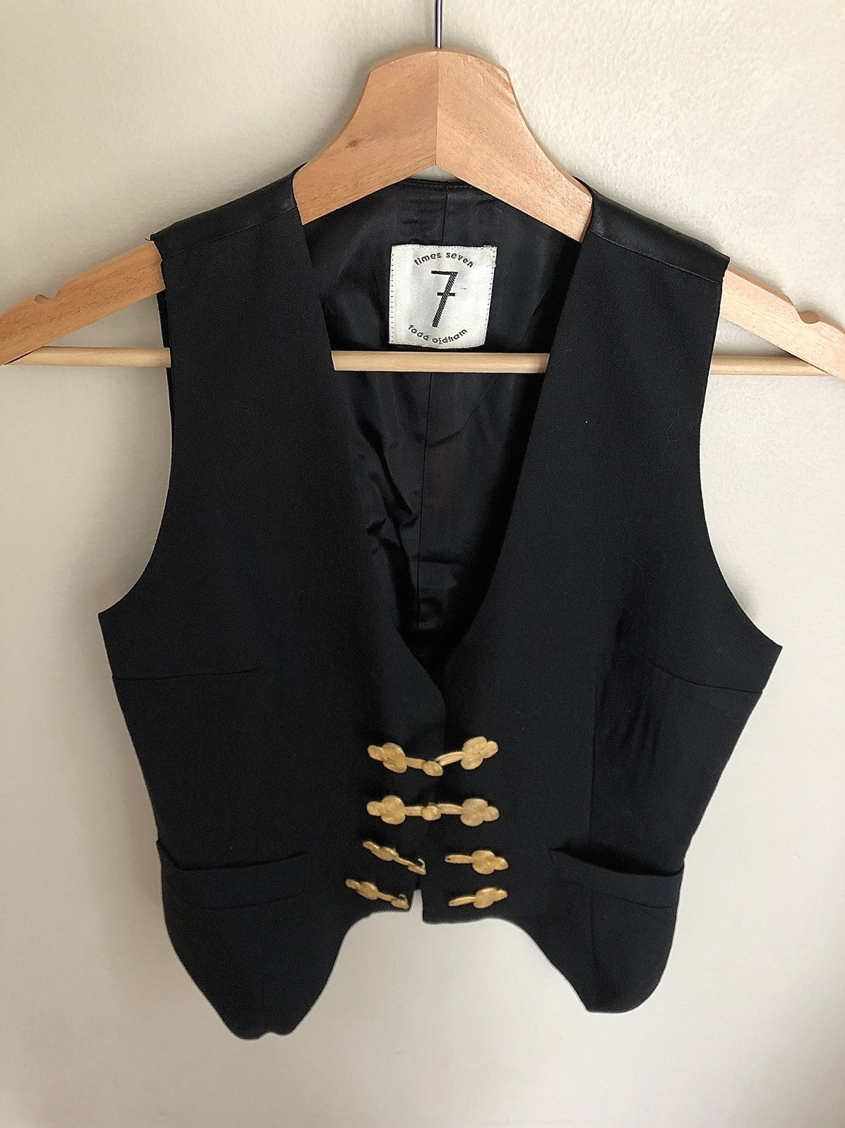 Todd Oldham Todd Oldham Vintage Ornate Gold Metal Clasp Vest Size S / US 4 / IT 40 - 5 Thumbnail