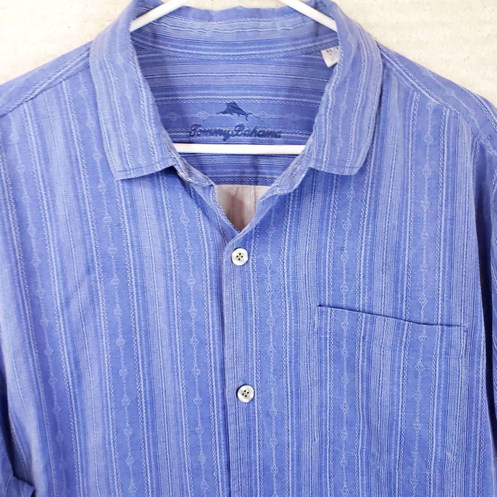 Tommy Bahama Tommy Bahama XL Blue Silk Denim Look Button-Up Shirt Striped Short Sleeve Embroidered Pocket Vintage Not Required Mens Casual Beach Coastal 90s Theme Size US XL / EU 56 / 4 - 3 Thumbnail