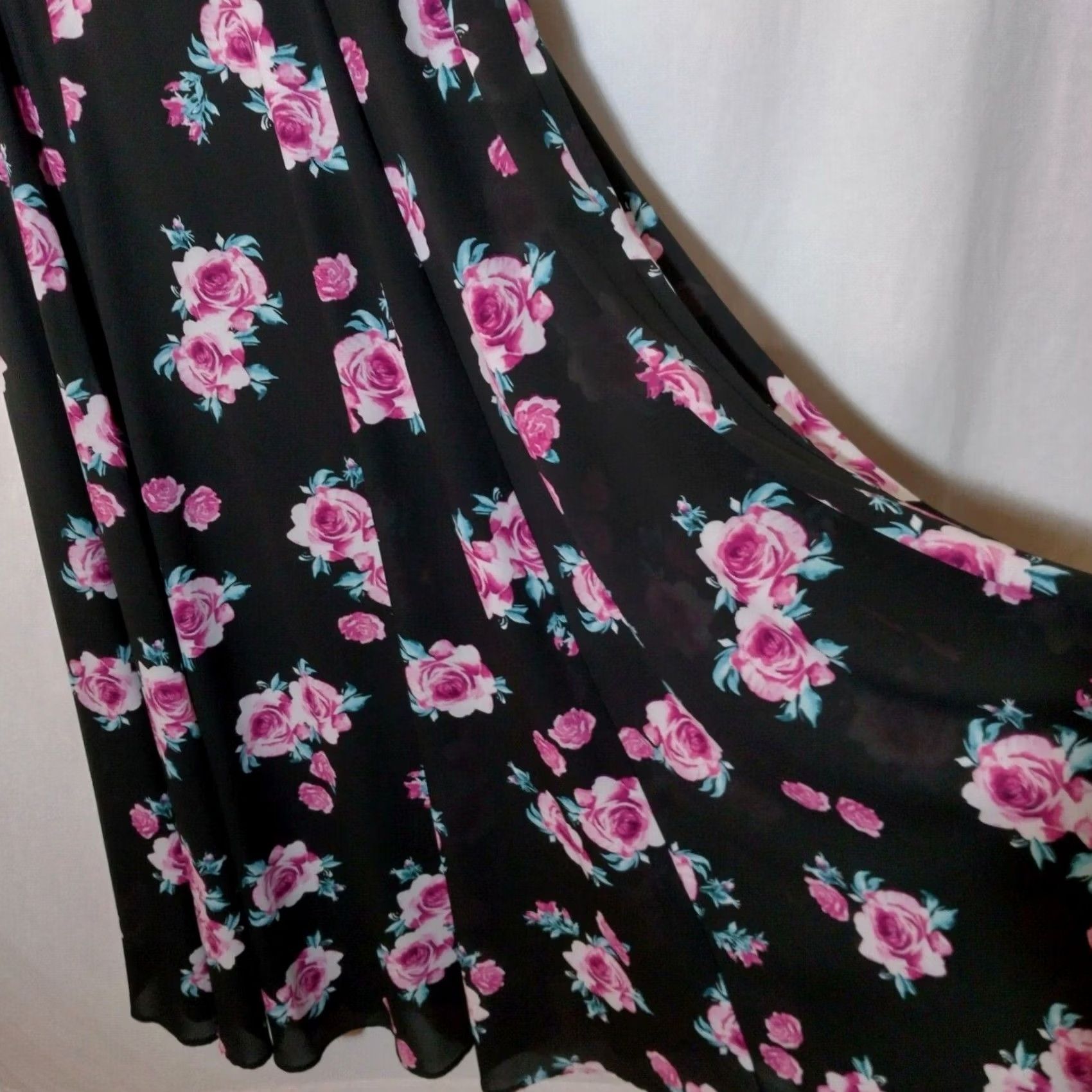 Torrid Torrid Dress 12 Black Long Pink Rose Floral Maxi Sleeveless Party Wedding Dress Size XL / US 12-14 / IT 48-50 - 4 Thumbnail