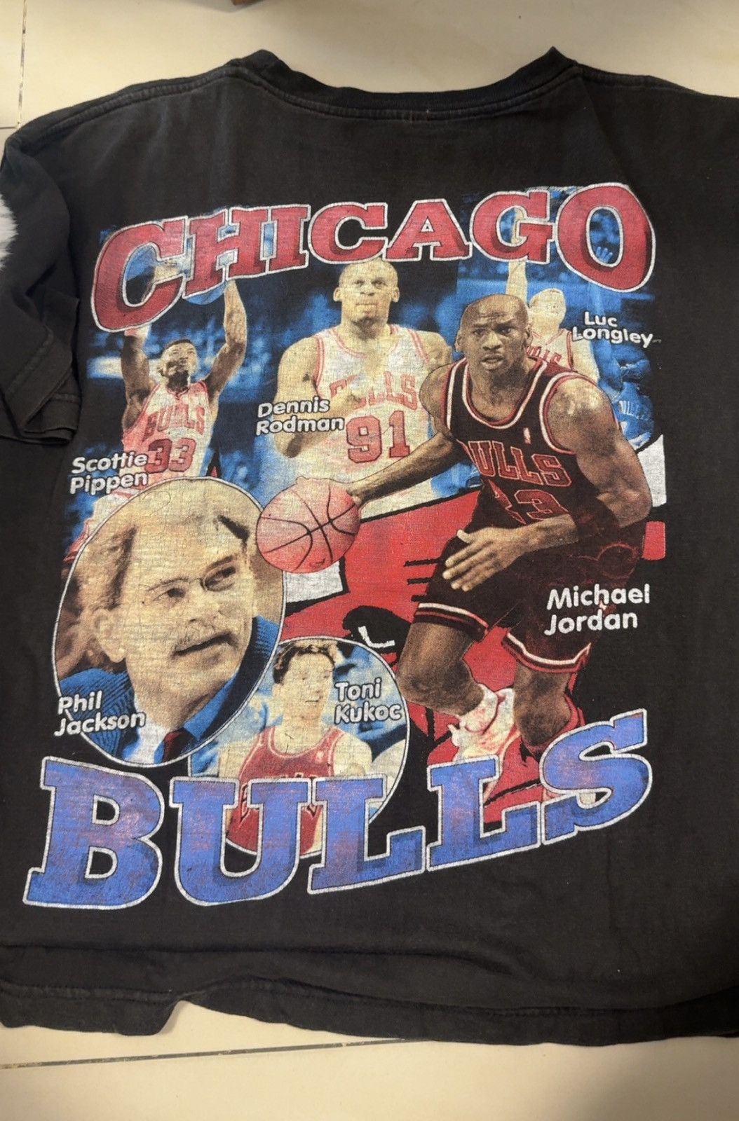 Vintage Vintage 1997 NBA World Champions Chicago Bulls Rap Tee Size US XL / EU 56 / 4 - 3 Thumbnail